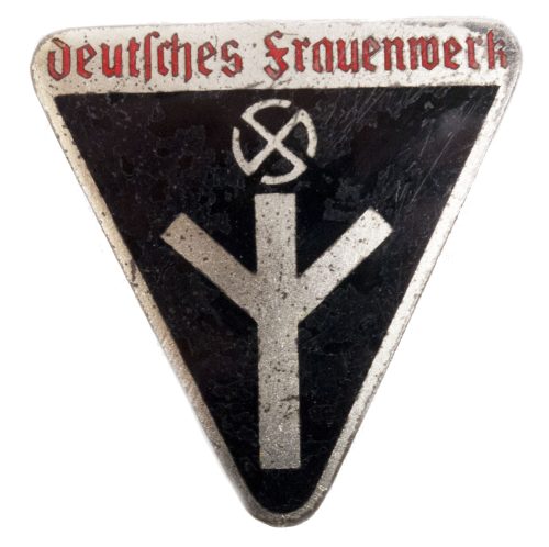Deutsches Frauenwerk memberbadge RZM M134