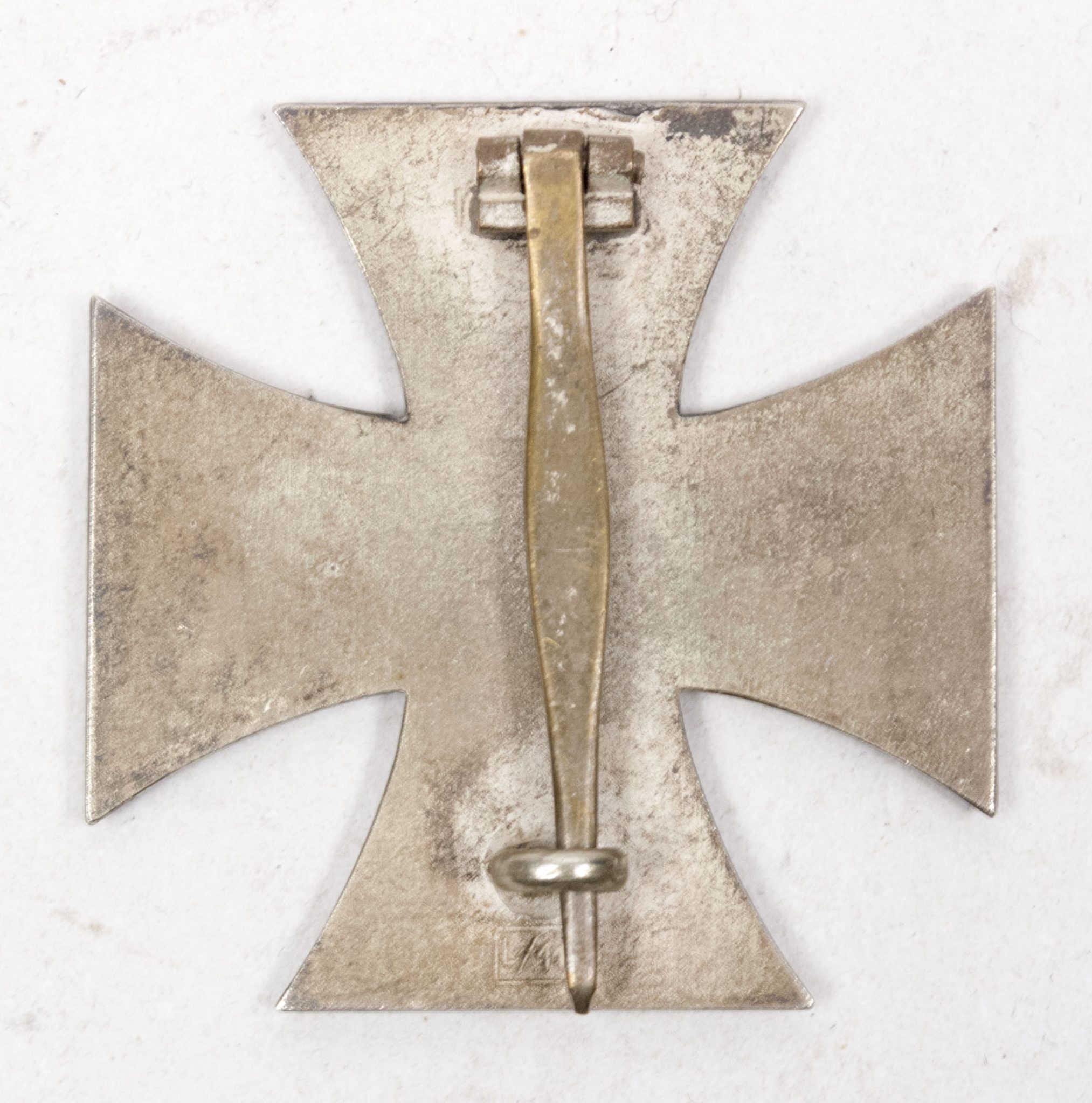 Eisernes Kreuz Erste Klasse (EK1) Iron Cross First Class (MM L11 Wilhelm Deumer) (4) https://www.weitze.net/militaria/03/Eisernes_Kreuz_1914_1_Klasse_Ausfuehrung_1939_Fertigung_von_W_Deumer_Luedenscheid__481803.html