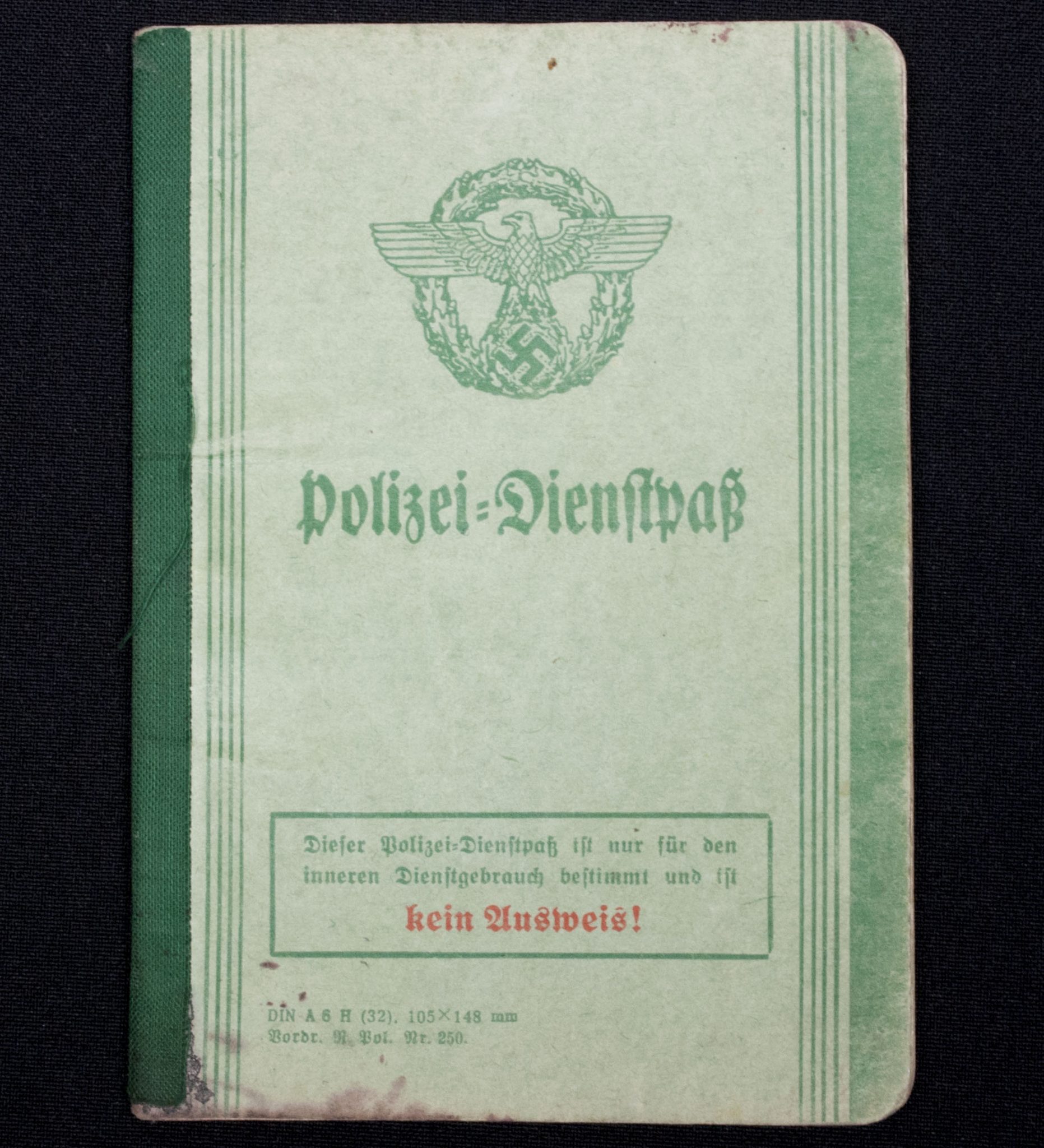 WWII German Polizei Soldbuch/Dienstpass/Dienstausweis group - Image 15