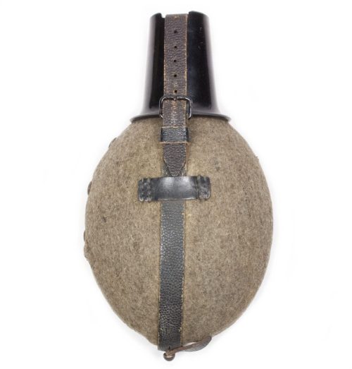 German WWII M42 canteen wih cup