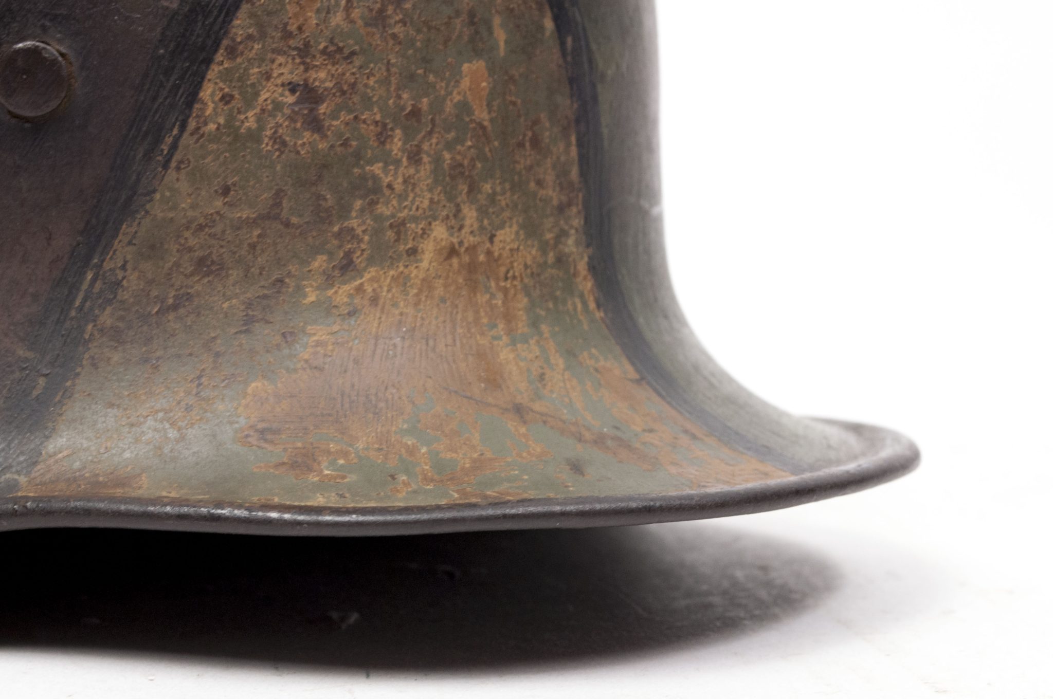 German helmet Model M16 with "Mimikri" camouflage pattern - Image 34