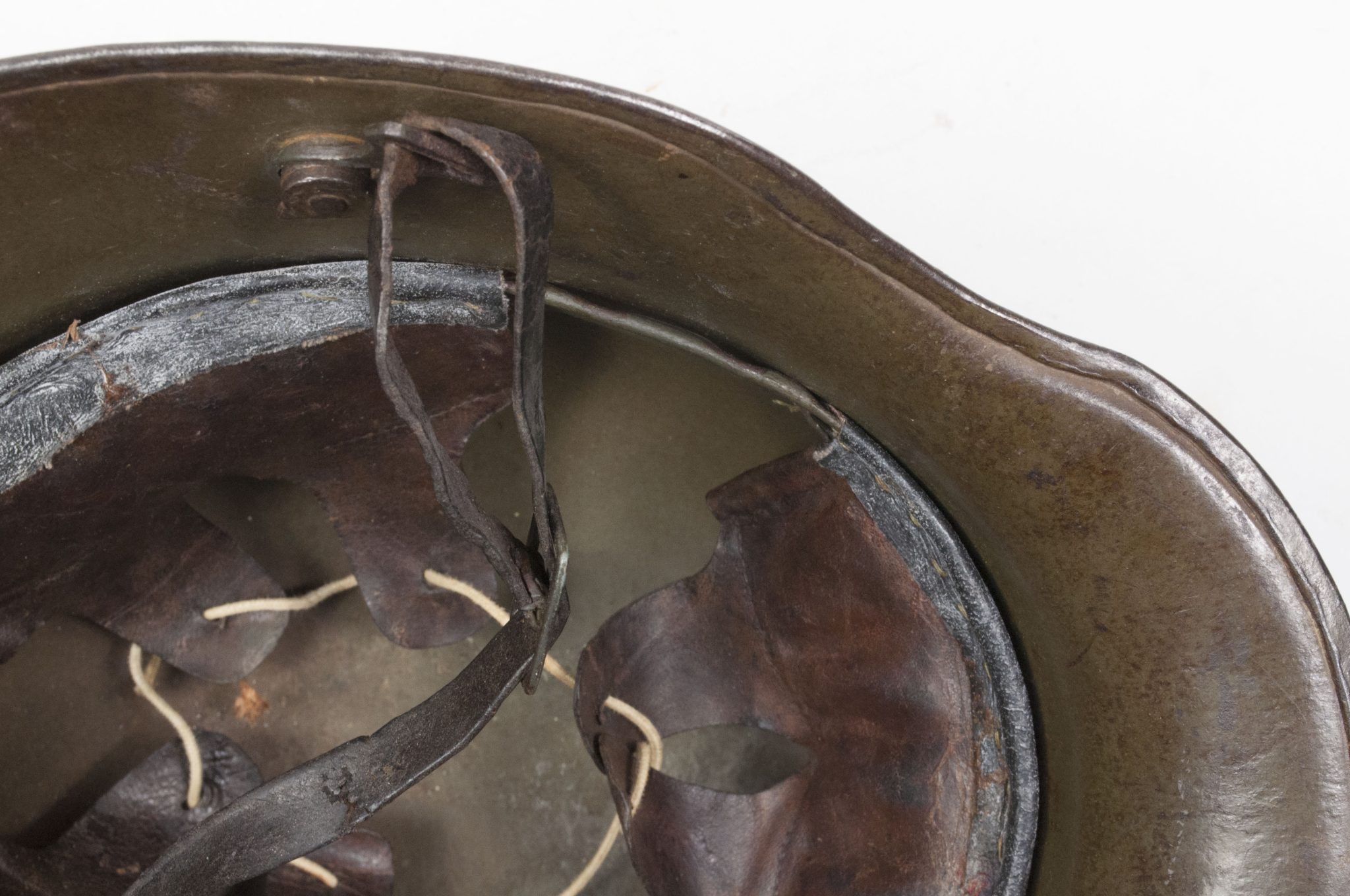 German helmet M16 named and with liner and chinstrap - Image 39