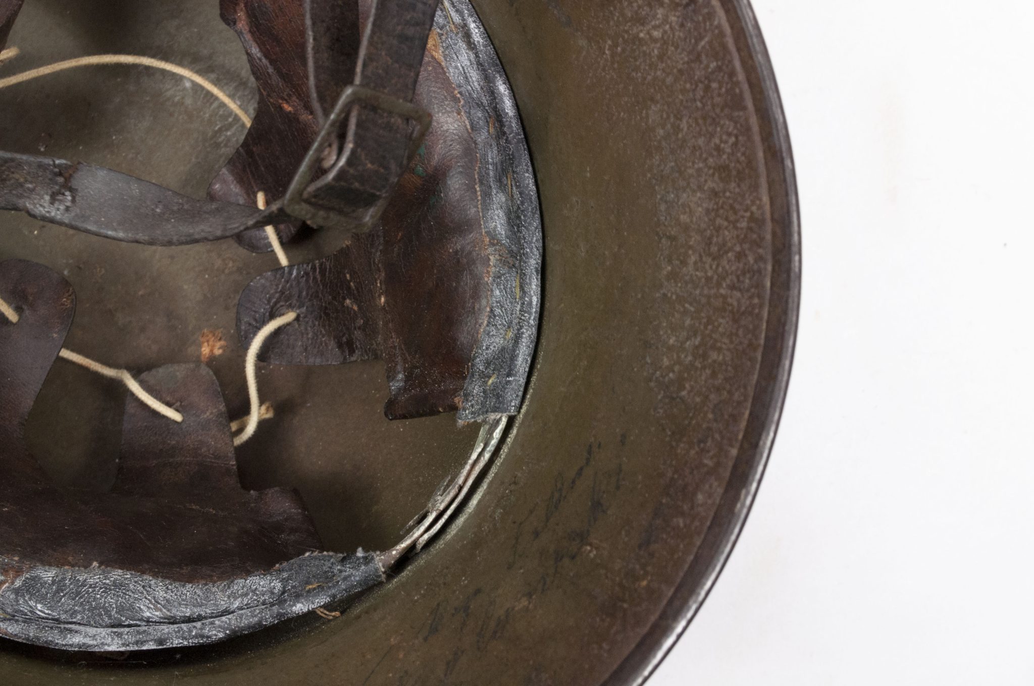 German helmet M16 named and with liner and chinstrap - Image 44