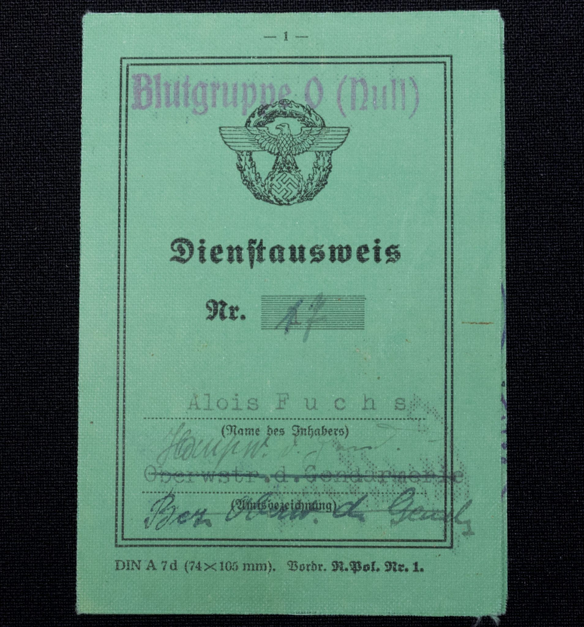 WWII German Polizei Soldbuch/Dienstpass/Dienstausweis group - Image 17