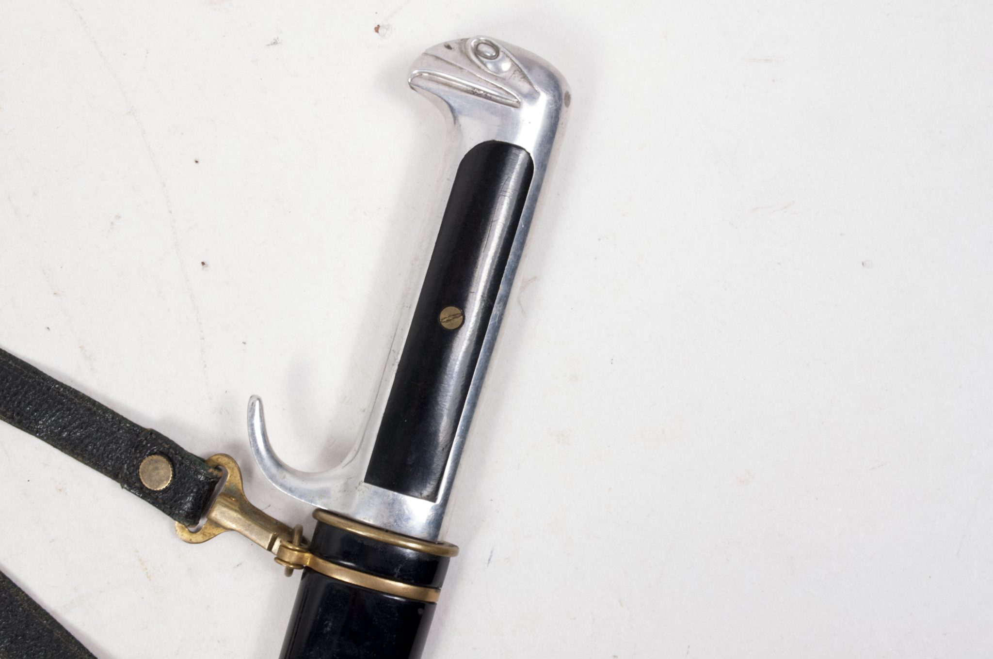 (Italy) MVSN Officers Dagger Model 1939 with leather hanger - Image 32