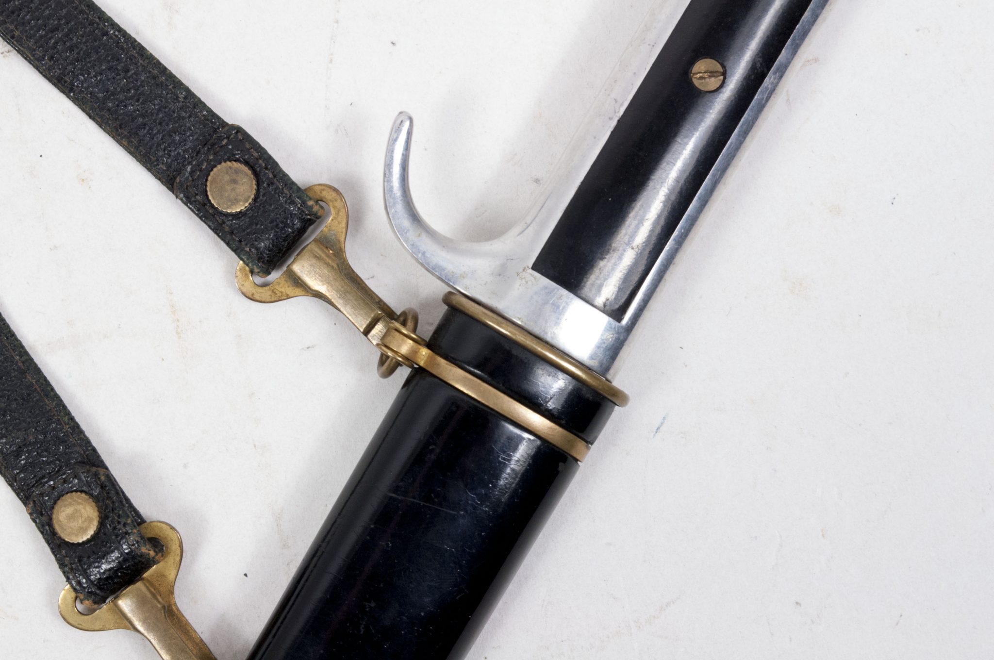 (Italy) MVSN Officers Dagger Model 1939 with leather hanger - Image 33