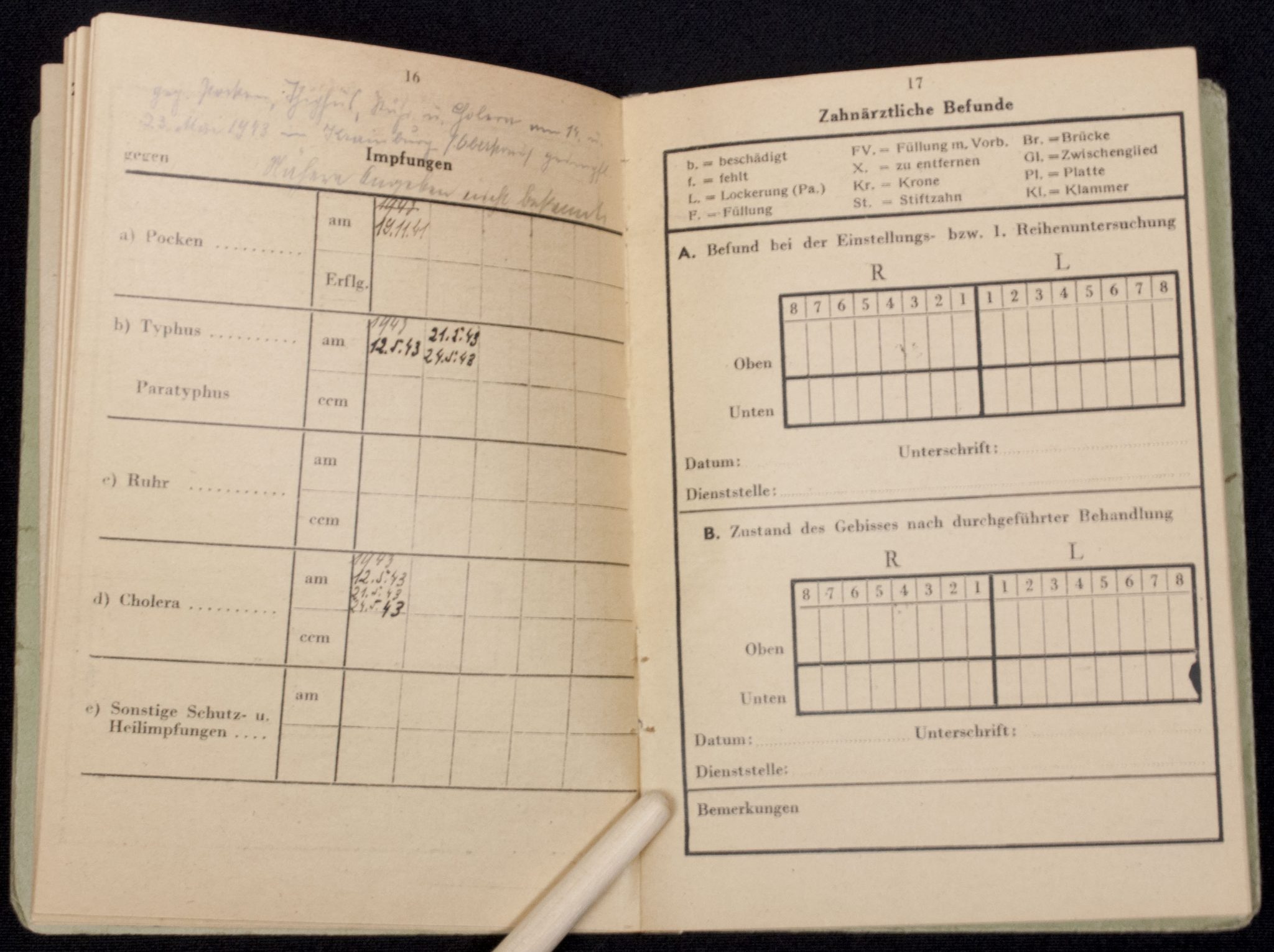 WWII German Polizei Soldbuch/Dienstpass/Dienstausweis group - Image 13