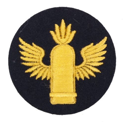 Kriegsmarine (KM) Artilleriemaat armabzeichen