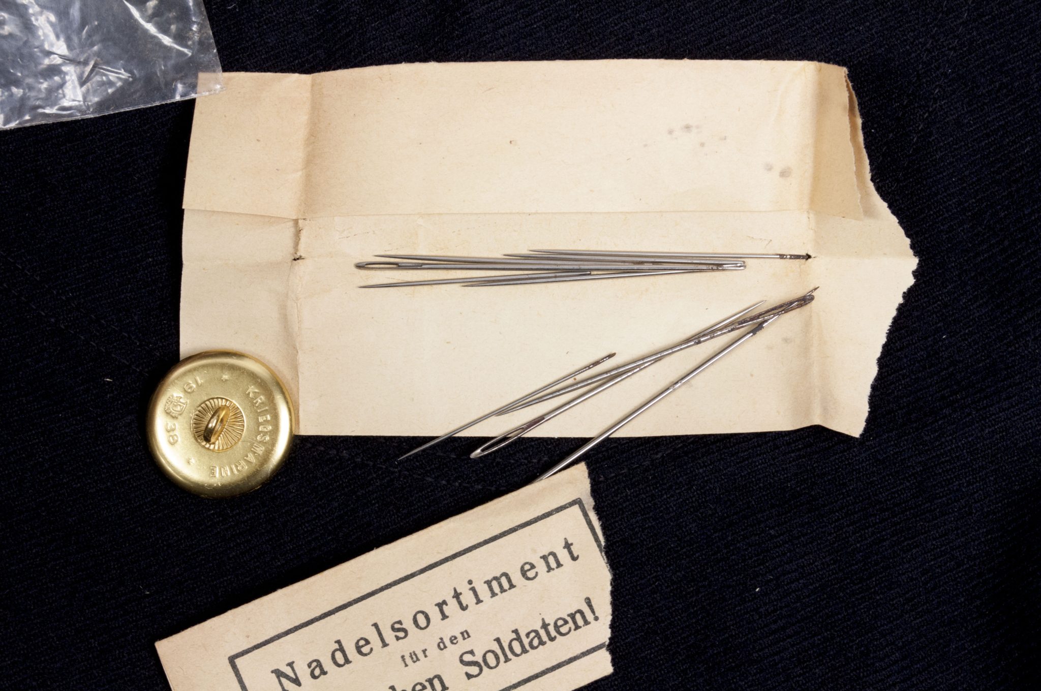 Kriegsmarine (KM) Colani + undershirt + trousers (1942) - Image 97