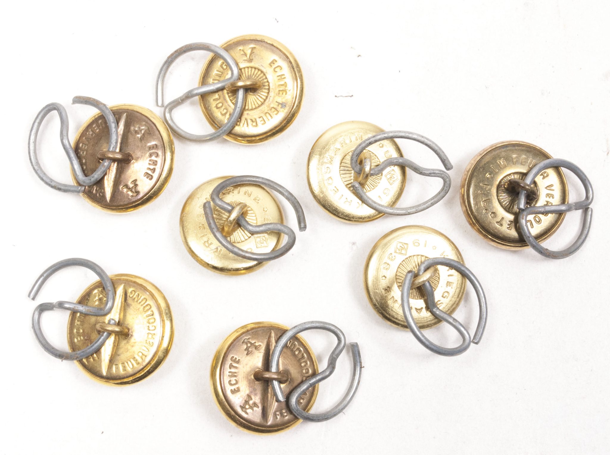 Kriegsmarine (KM) buttons 8x (5) Kriegsmarine (KM) buttons 8x