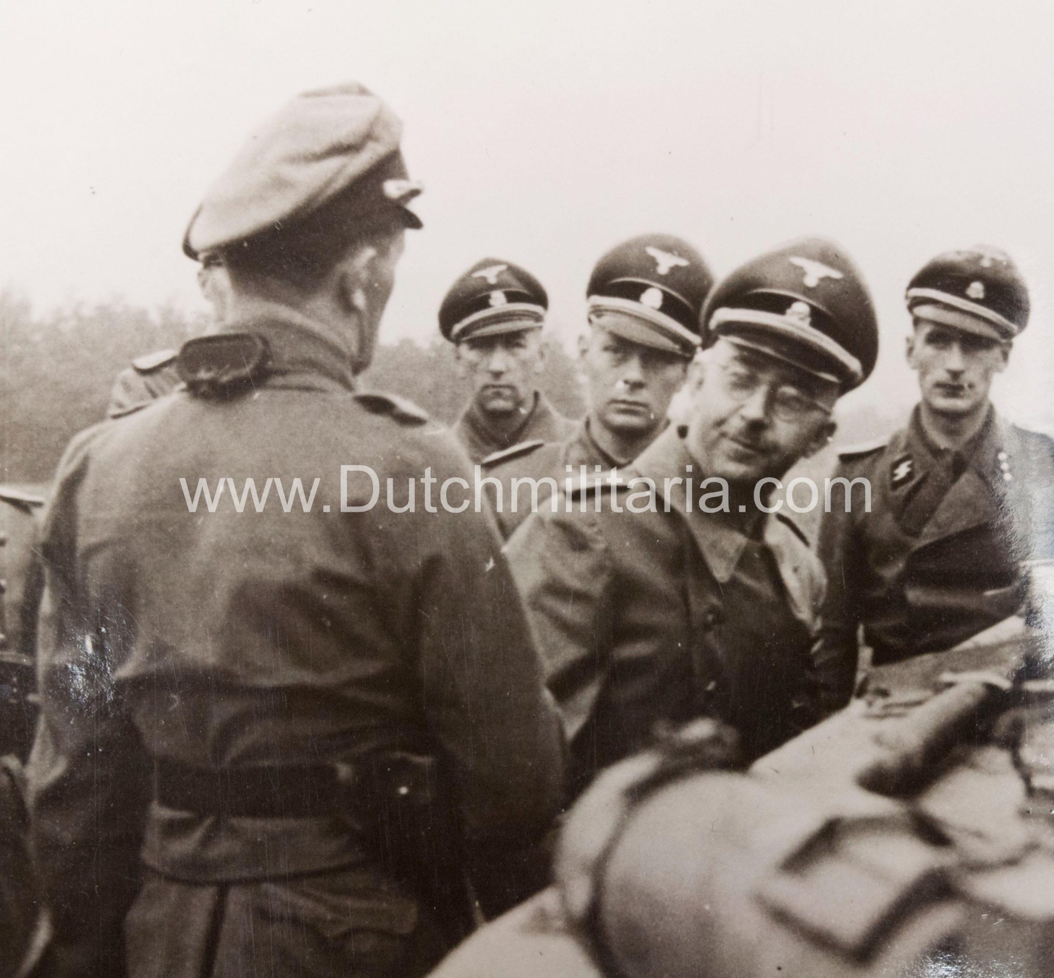 (Pressphoto) Besichtigung von Einheiten des estnischen SS-Freiwilligen Brigade. Zum 43. Geburtstag des Reichsführers SS Heinrich Himmler (1943) - Image 5
