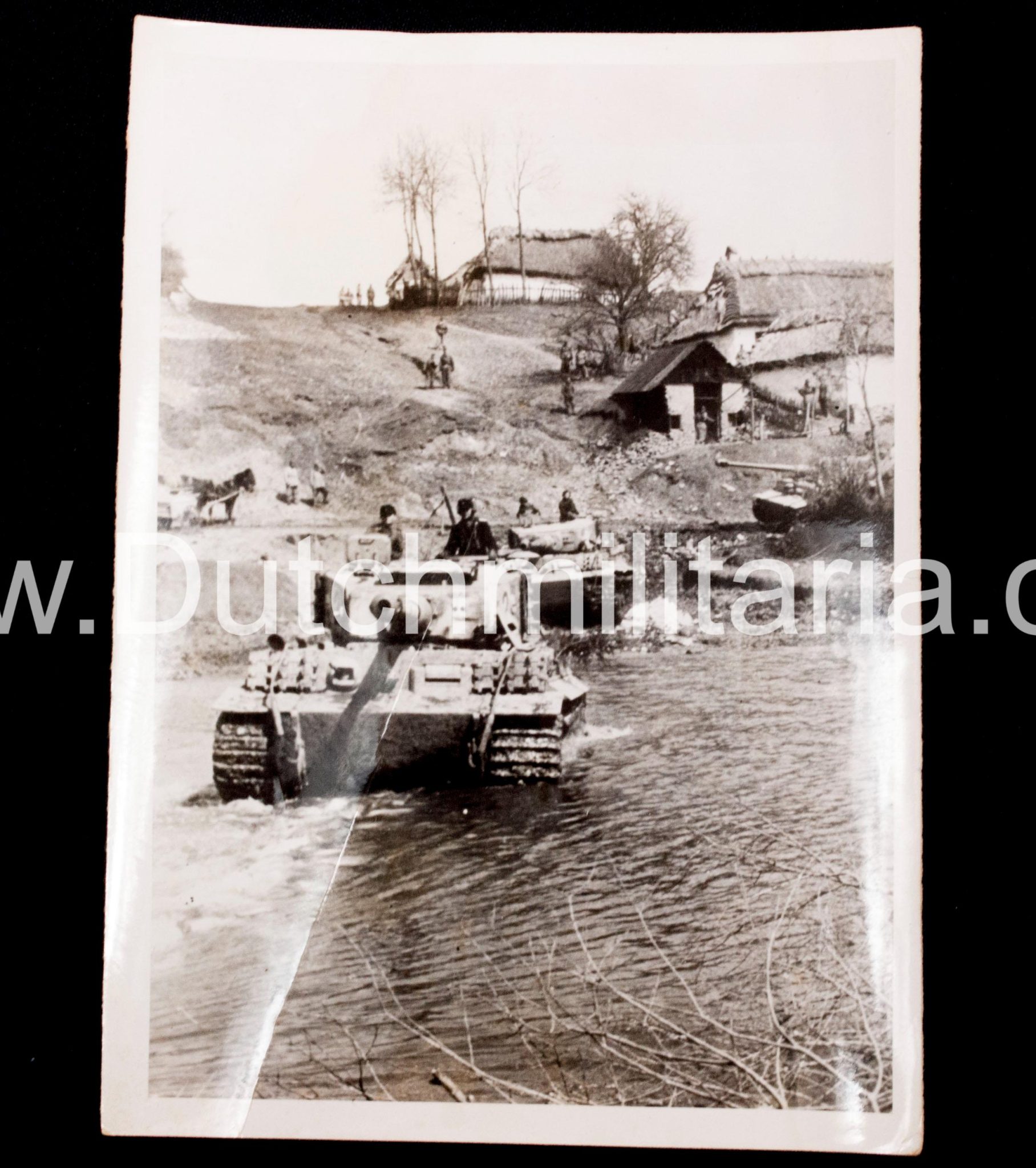 (Pressphoto) Für Tiger gibt es keine Hindernisse (1945) – RARE Tiger Tank (Pressphoto) Für Tiger gibt es keine Hindernisse (1944) - RARE Tiger Tank