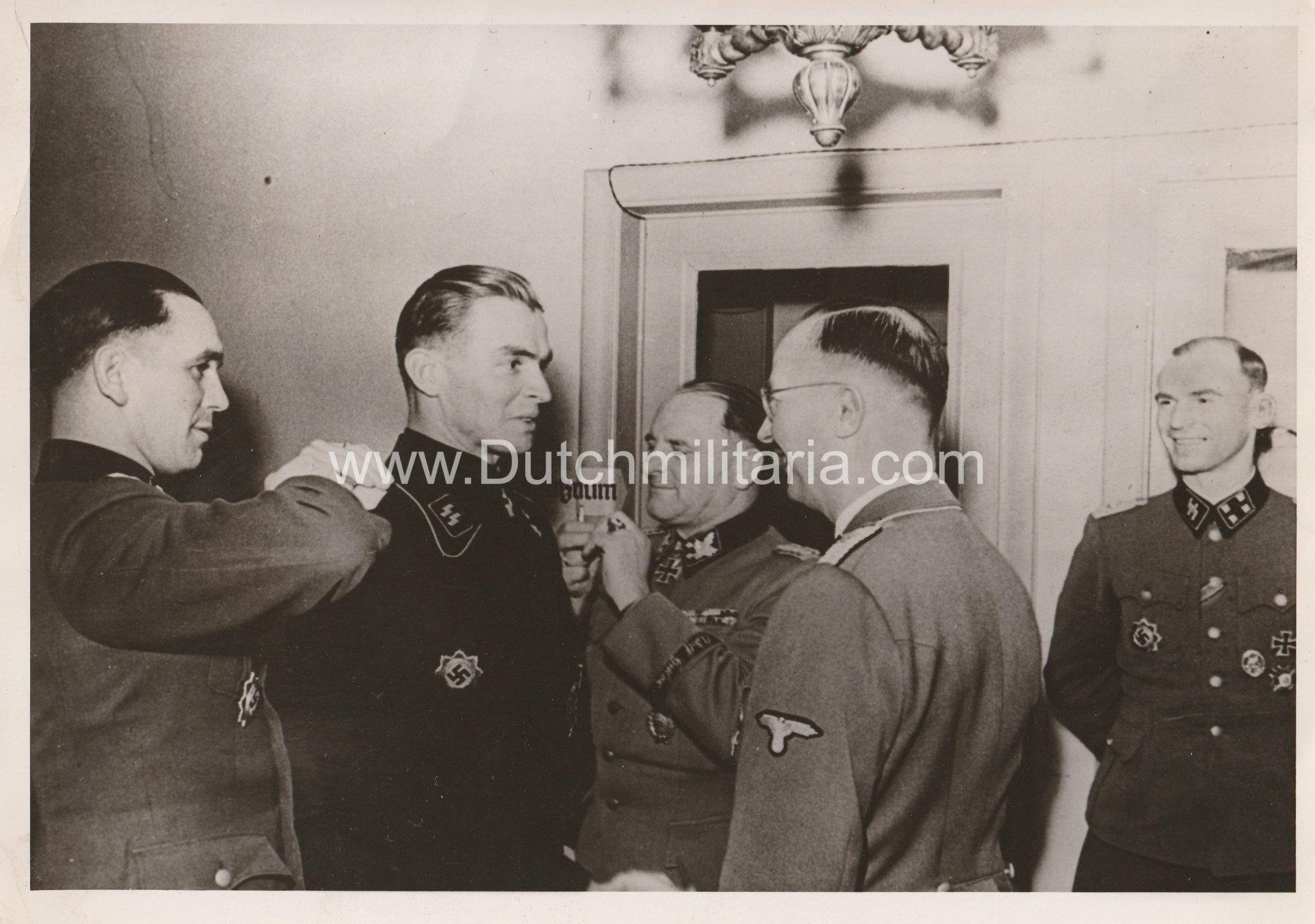 (Pressphoto) Reichsführer SS Himmler + SS-Obergruppenführer Sepp Dietrich in den Niederlanden (1944) - Hoffmann Photo. - Extremely rare