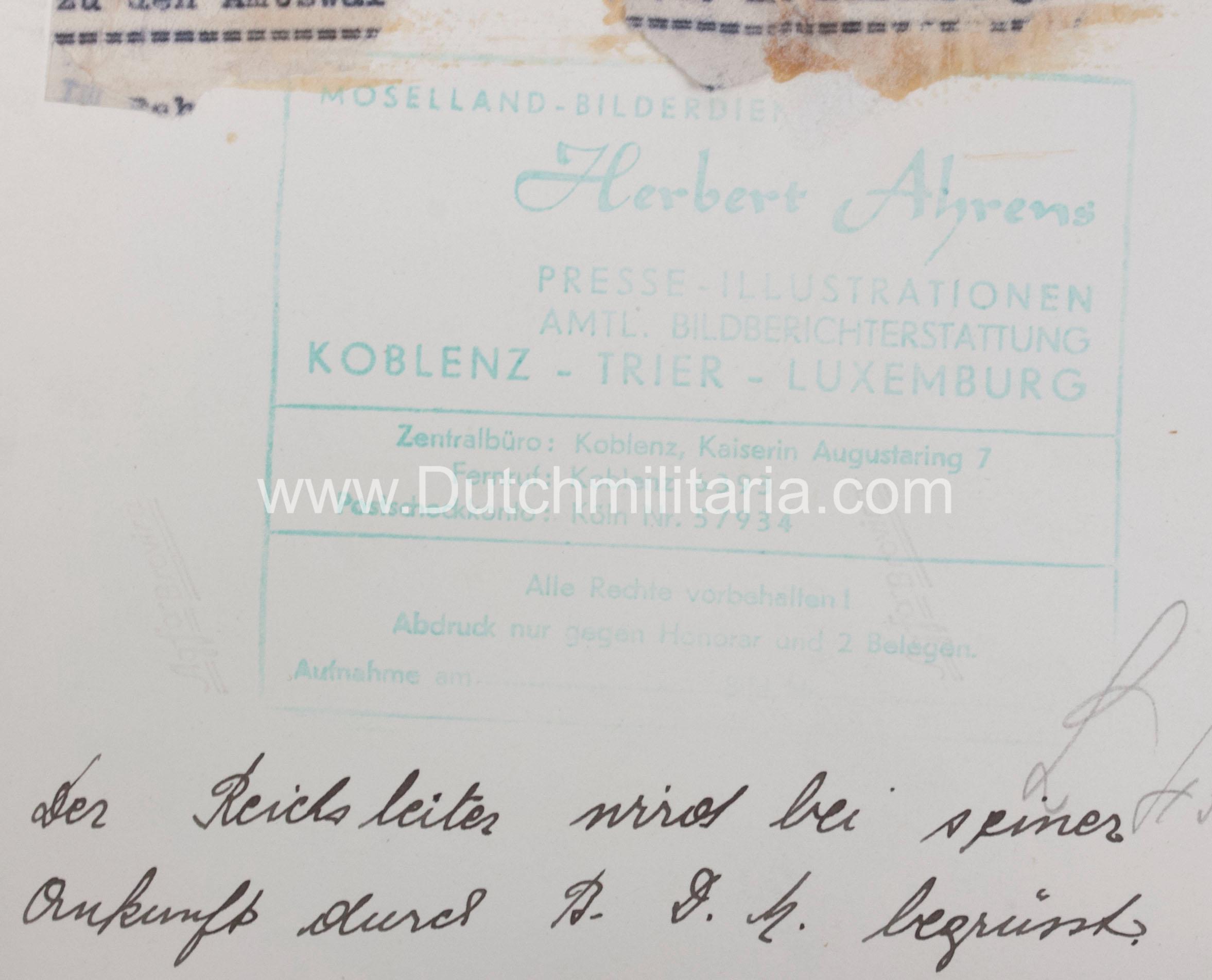 (Pressphoto) Reichsminister/reichsleiter Alfred Rosenberg in Luxemburg wird bei seiner Ankunft durch BDM begrusst - Image 8