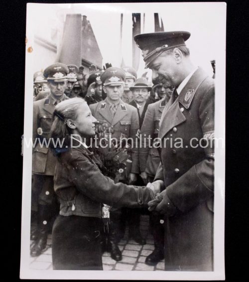 24 Maart 17.45 -1 WOI Helm 1350 *17.44 -2 Himmler persfoto 1 525 *17.43 -3 Himmler persfoto 2 495 *17.42 -4 WOI Helm 1050 18.41 -5 NSB embleem Stefan 100 *18.40 -6 KM pak Heritage 1299 *18.39 -7 DJ speld Heritage 90? 18.38 -8 NSB embleem Stefan 100 18.37 - 9 Storm SS 18.36 -10 Storm SS 18.35 -11 Storm SS 18.34 -12 Storm SS 18.33 -13 Persfoto Amerika 18.32 -14 Persfoto Amerika 18.31 -15 Persfoto Amerika 18.30 -16 Persfoto Amerika 18.29 -17 frauenschaft speldje HA 18.28 -18 2x BDM Fuhrerinnenblatter 18.27 -19 Papiergroep HA met gekleurde oorkonden en fotos 125 18.26 -20 Kyff speldje brons HA 18.25 -21 Mutterkreuz goud HA 18.24 -22 KVKM HA 18.23 -23 Sudetenmedaille HA 18.22 -24 Sudeten baton met prageburg clip *18.21 -25 WOI EK2 Einzelspange 18.20 -26 WOI EK2 Einzelspange 18.19 -27 WOI EK2 Einzelspange 18.18 -28 WOI EK2 Einzelspange 18.17 -29 Persfoto Amerika 18.16 -30 Persfoto Amerika 18.15 -31 Persfoto Amerika 18.14 -32 Persfoto Amerika 18.13 -33 WOI EK2 Einzelspange 18.12 -34 WOI EK2 Einzelspange 18.11 -35 WOI EK2 Einzelspange 18.10 -36 WOI EK2 Einzelspange 18.09 -37 Persfoto Amerika 18.08 -38 WOI EK2 Einzelspange 18.07 -39 WOI EK2 Einzelspange 18.06 -40 Persfoto Amerika *18.05 -41 Persfoto Amerika 18.04 -42 Persfoto Amerika 18.03 -43 Persfoto Amerika 18.02 -44 Persfoto Amerika 18.01 - 45 Persfoto Amerika 18.00 - 46 Persfoto Amerika 17.59 - 47 Persfoto Amerika 17.58 - 48 Persfoto Amerika 17.57 -49 Persfoto Amerika 17.56 -50 Persfoto Amerika 17.55 -51 Persfoto Amerika 17.54 -52 Persfoto Amerika 17.53 -53Persfoto Amerika 17.52 -54 Persfoto Amerika 17.51 -55 Persfoto Amerika 17.50 -56 Persfoto Amerika 17.49 -57 Persfoto Amerika 17.48 -58 Persfoto Amerika 17.47 -59 Persfoto Amerika 17.46 -60 Persfoto Amerika 17.45 -61 Persfoto Amerika 17.44 -62 Persfoto Amerika 17.43 -63 Persfoto Amerika 17.42 -64 Persfoto Amerika 17.41 -65 Persfoto Amerika 17.40 -66 Persfoto Amerika 17.39 -67 Persfoto Amerika 17.38 -68 Persfoto Amerika *17.37 -69 Persfoto Amerika *17.36 -70 Persfoto Amerika *17.35 -71 Persfoto Amerika *17.34 -72 Persfoto Amerika *17.33 -73 Persfoto Amerika *17.32 -74 Persfoto Amerika *17.31 -75 Persfoto Amerika