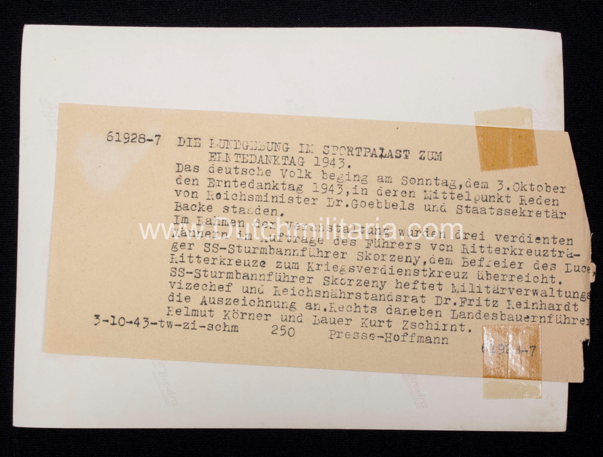 (Pressphoto) Uberreichung Ritterkreuz durch SS-Sturmbahnführer Skorzeny (1943) – rare (Pressphoto) Uberreichung Ritterkreuz durch SS-Sturmbahnführer Skorzeny (1943) - rare