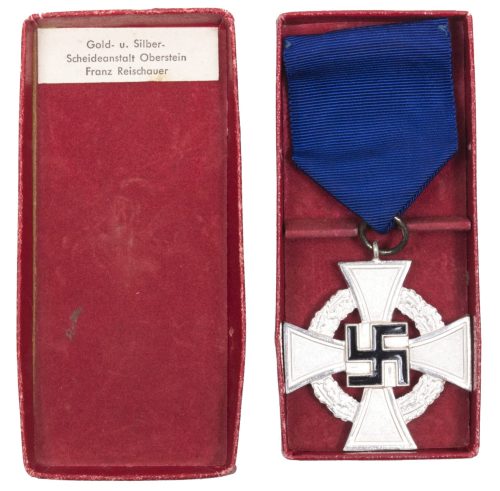 Treue Dienst 25 Jahre + etui (Maker Gold- u. Silver-Scheideanstalt Oberstein Franz Reischauer)