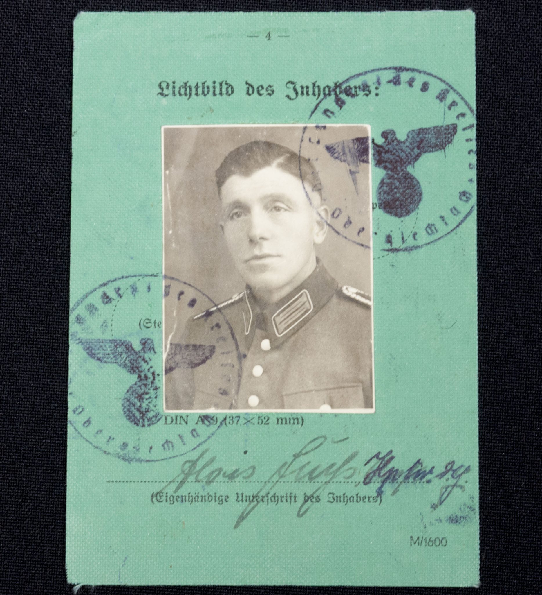 WWII German Polizei Soldbuch/Dienstpass/Dienstausweis group - Image 19