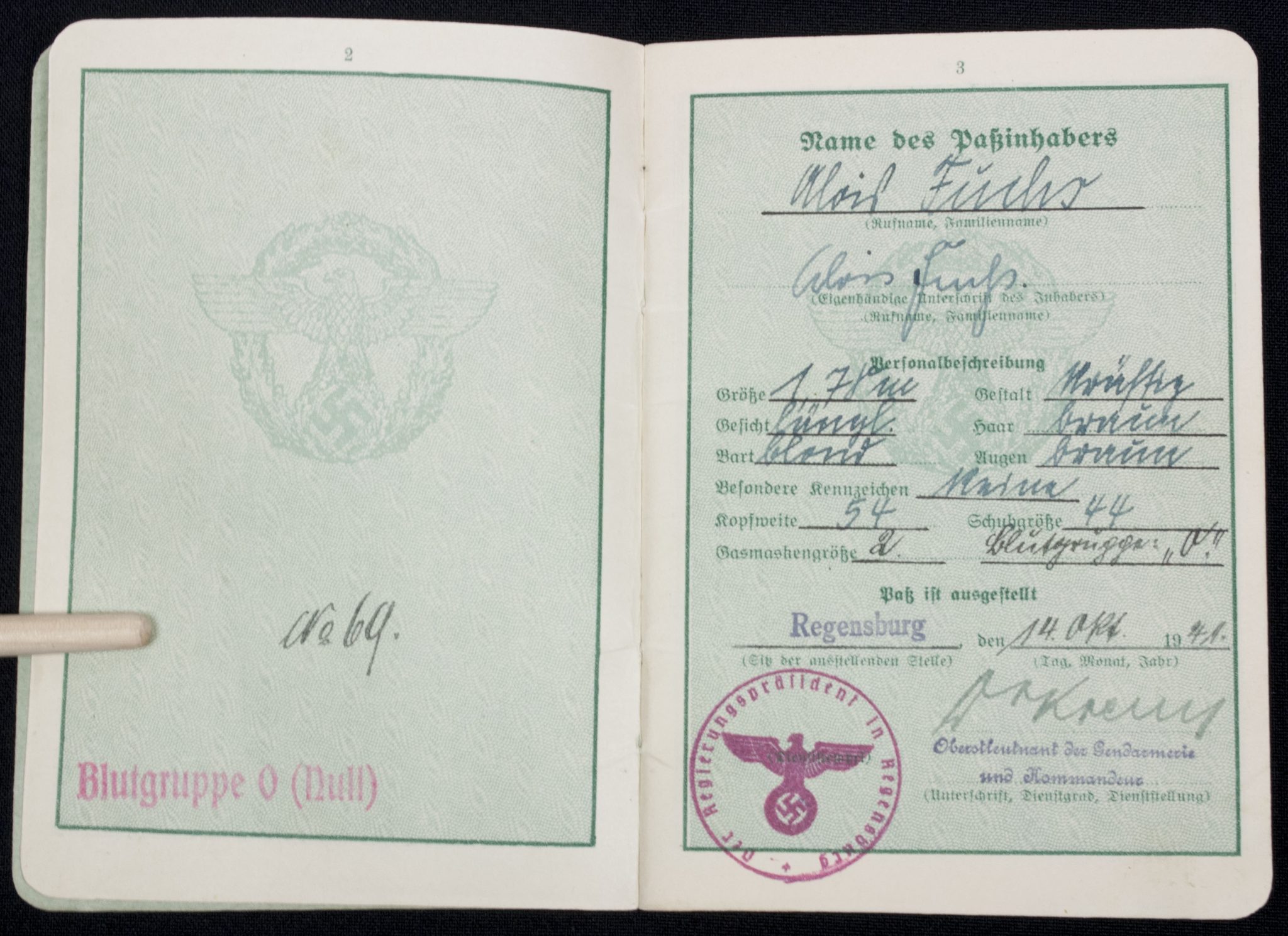 WWII German Polizei Soldbuch/Dienstpass/Dienstausweis group - Image 22