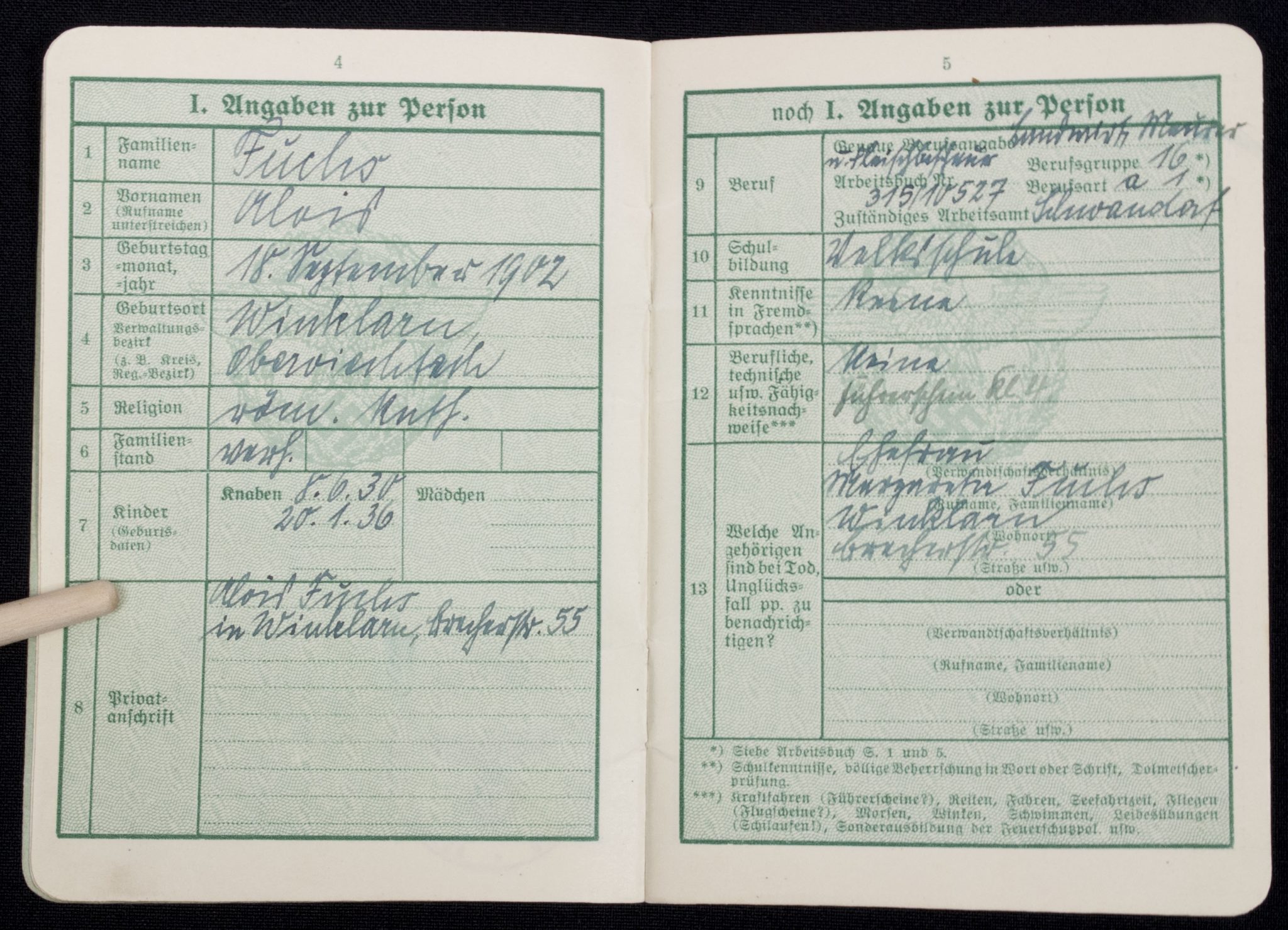 WWII German Polizei Soldbuch/Dienstpass/Dienstausweis group - Image 23