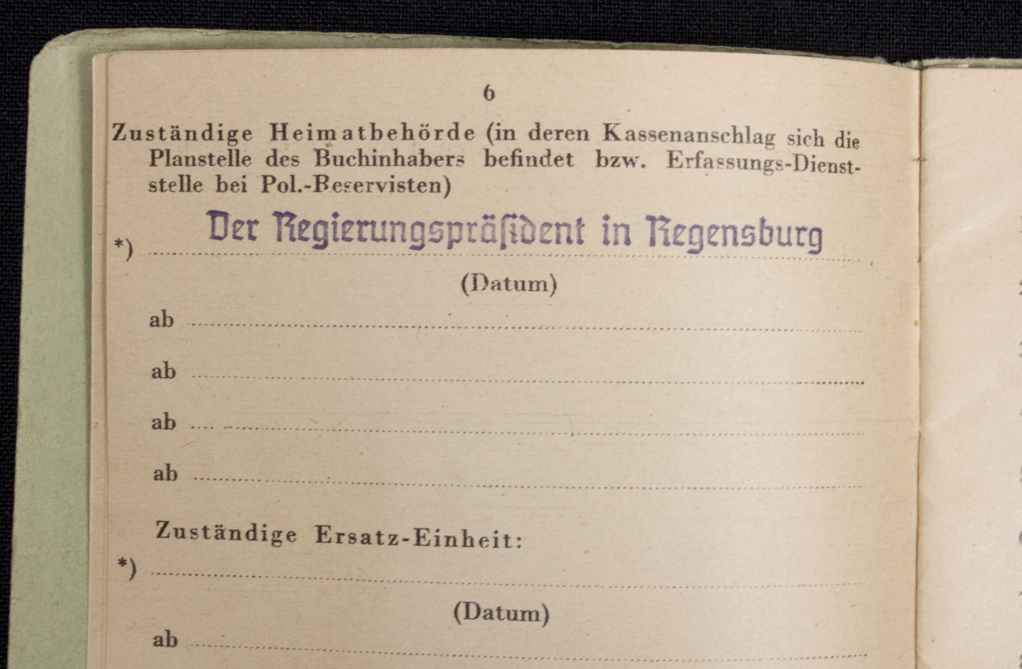 WWII German Polizei Soldbuch/Dienstpass/Dienstausweis group - Image 9