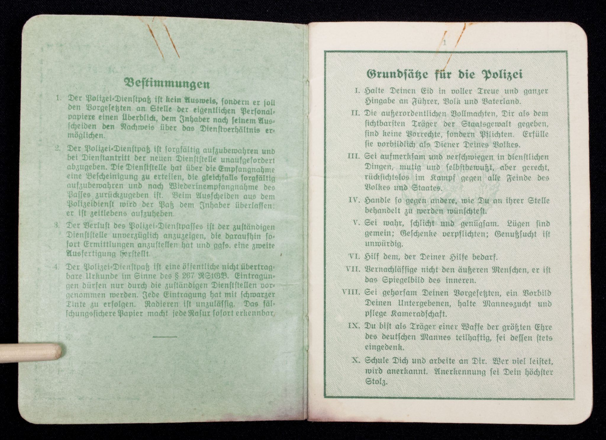 WWII German Polizei Soldbuch/Dienstpass/Dienstausweis group - Image 16