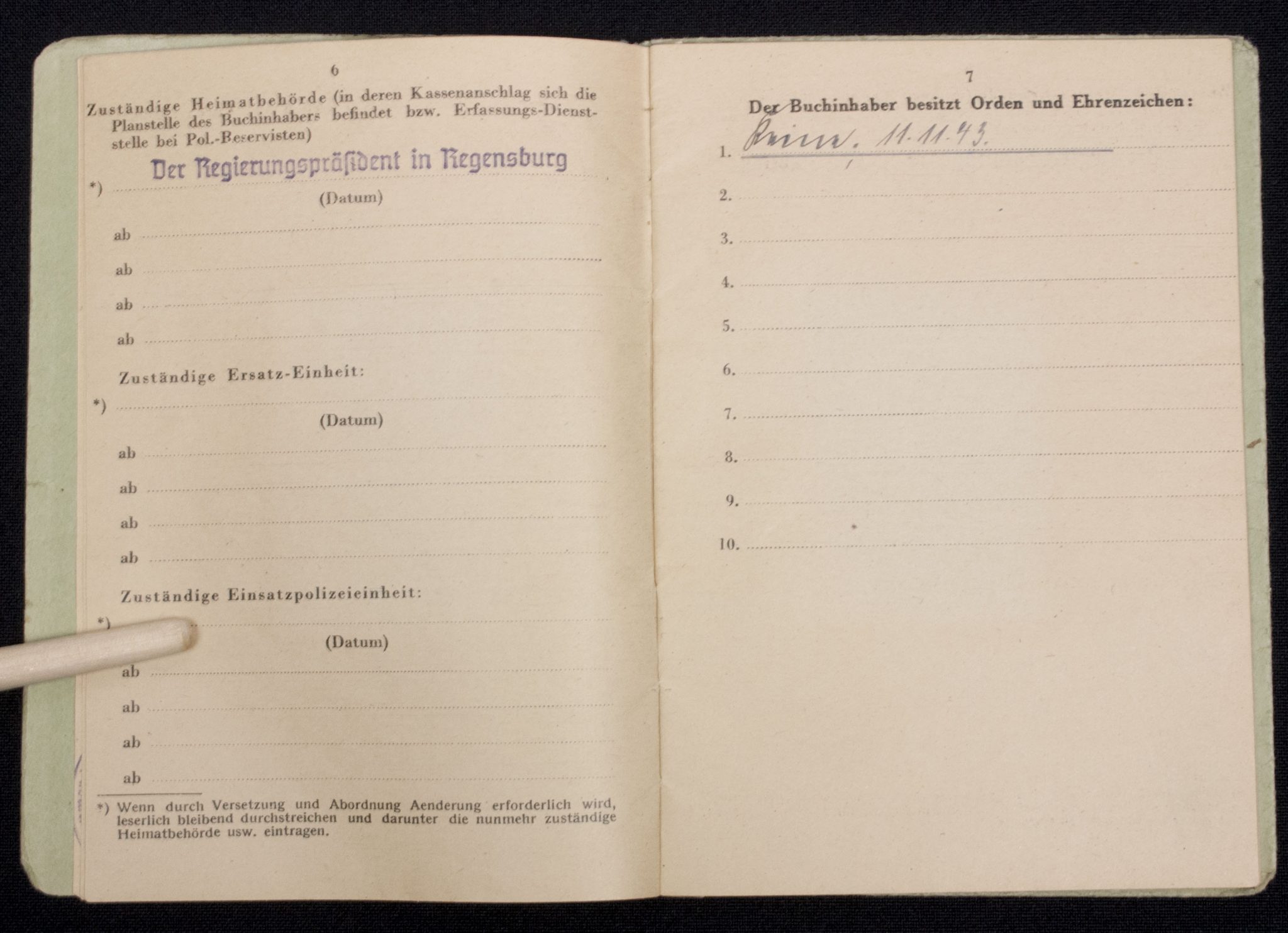 WWII German Polizei Soldbuch/Dienstpass/Dienstausweis group - Image 8