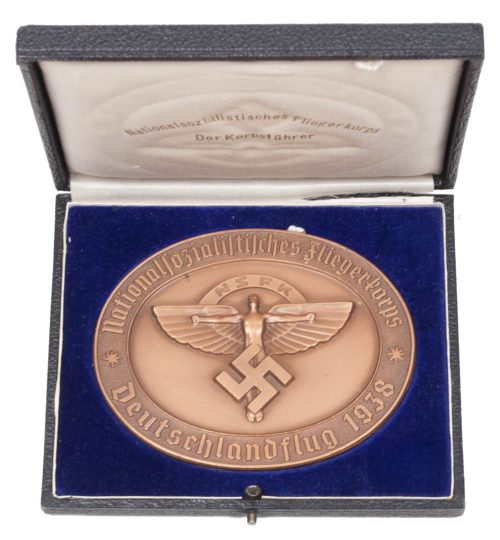 Cased Nationalsozialistisches Fliegerkorps (NSFK) Deutschlandflug 1938 awarded to Dem Kommandeur d. Gebirgsregiments 99 Füssen - RARE