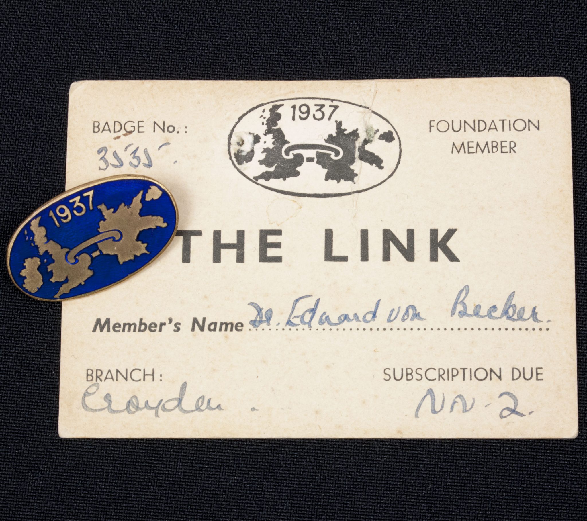 (England) The Link membership badge #3535 with membercard - rare