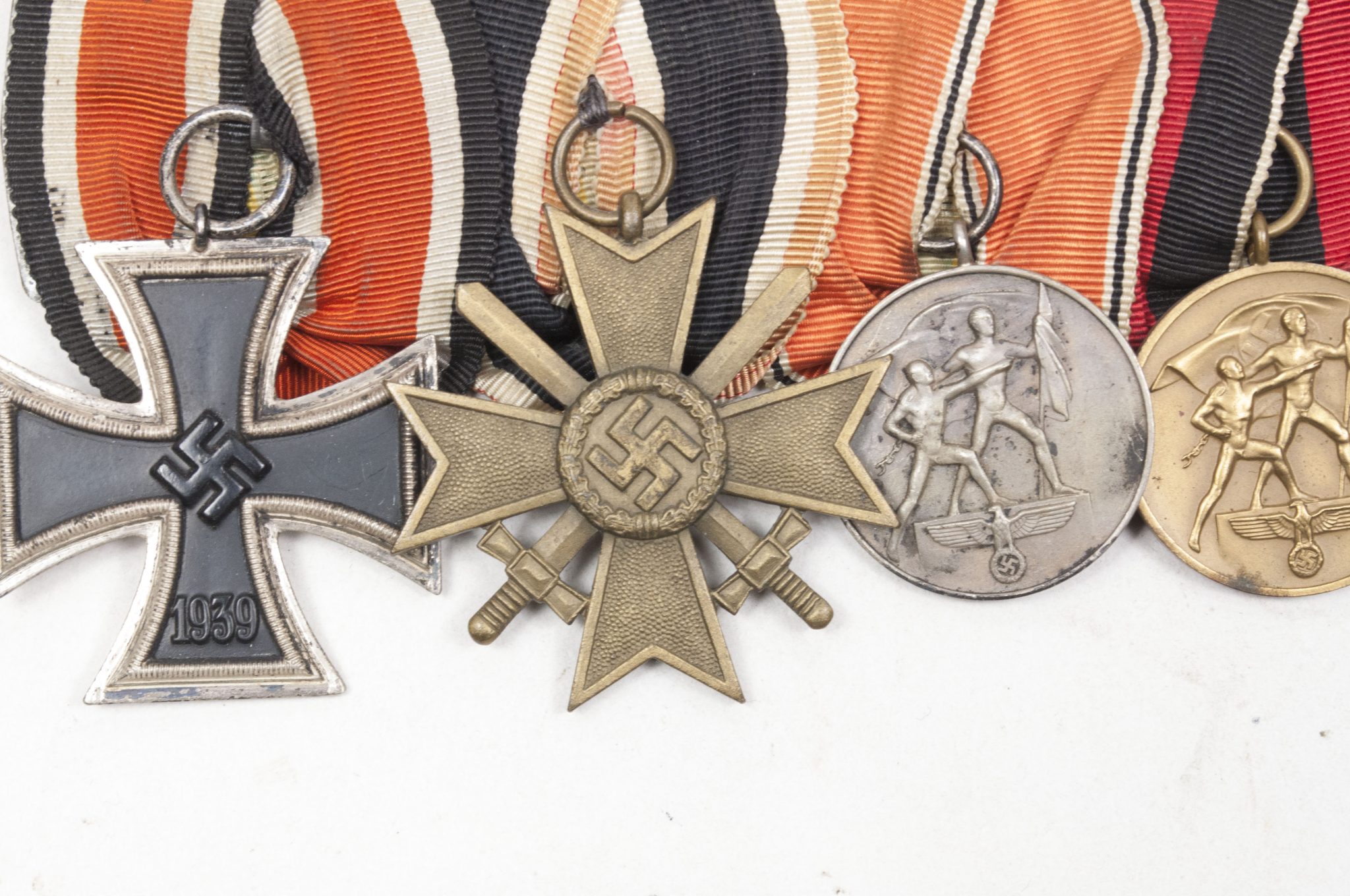German WWII medalbar with EK2 + KVK2 + Anschlussmedaille + Sudetenmedal + Prageburger clasp - Image 10
