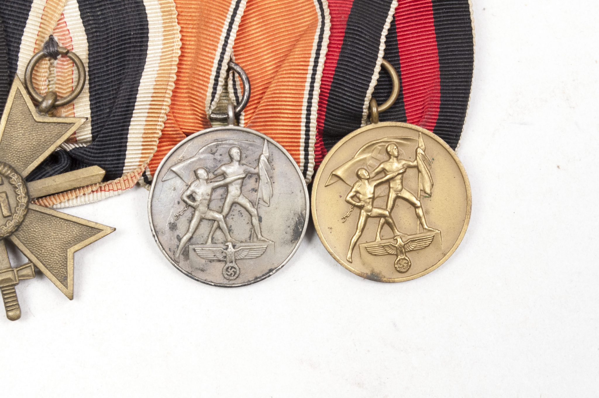 German WWII medalbar with EK2 + KVK2 + Anschlussmedaille + Sudetenmedal + Prageburger clasp - Image 11