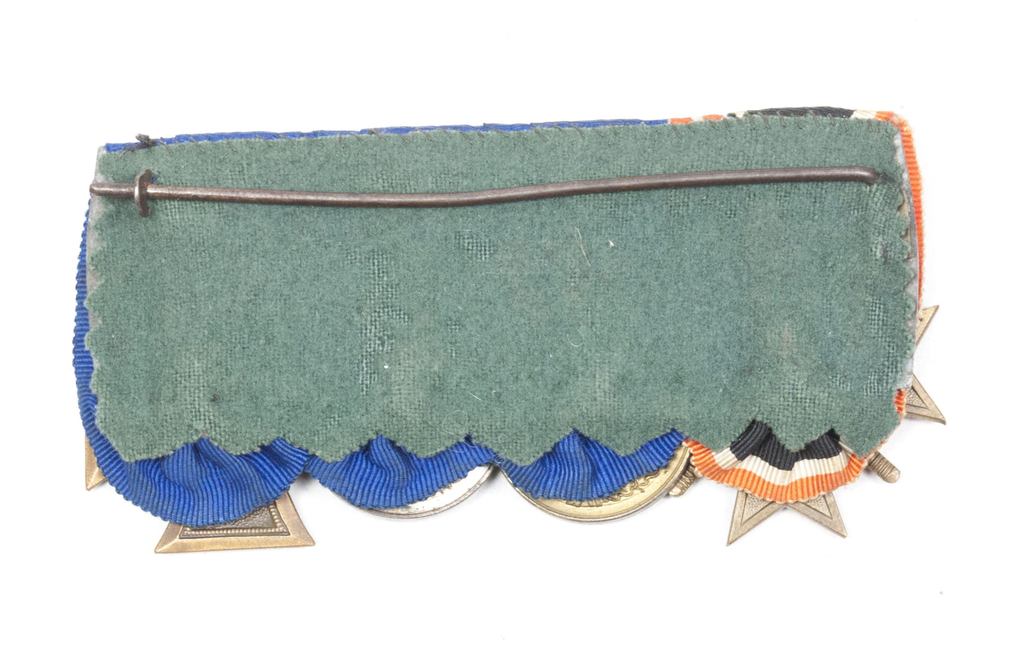 German WWII medalbar with KVK2 + Heer Dienstauszeichnung 8 + 4 Jahre + Zollgrenzschutz medaille (10) German WWII medalbar with KVK2 + Heer Dienstauszeichnung 8 + 4 Jahre + Zollgrenzschutz medaille