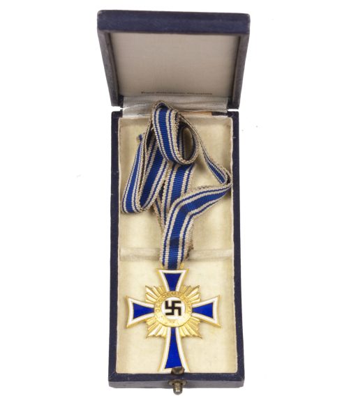 Mutterkreuz gold + etui (Maker Franz reischauer Oberstein)