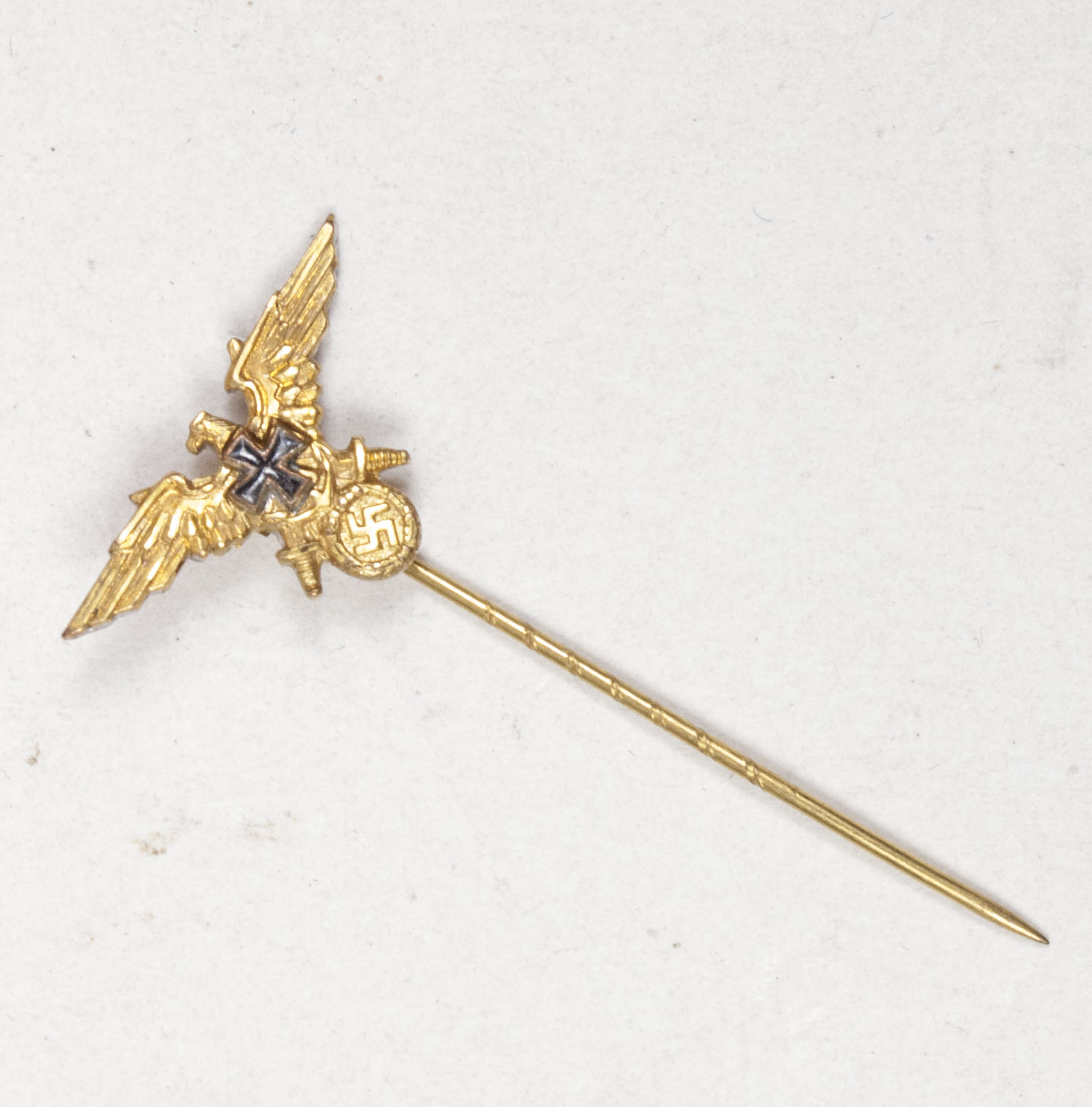 NS-Deutscher Marinebund (NSDMB) breasteagle (gold) tie pin