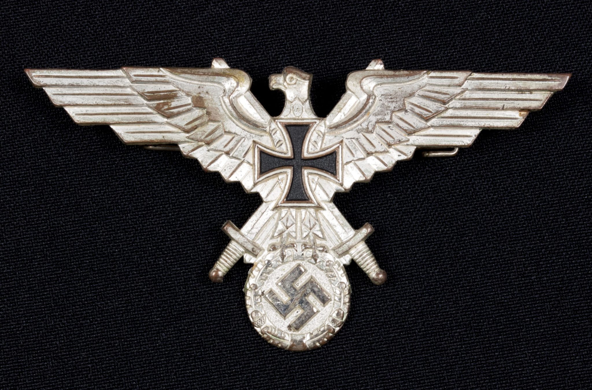 NS-Deutscher Marinebund (NSDMB) breasteagle (silver) (2) NS-Deutscher Marinebund (NSDMB) breasteagle (silver)