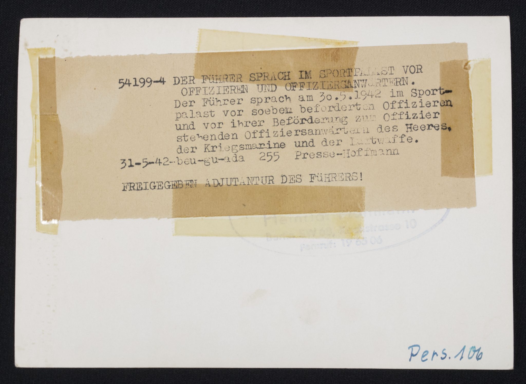 (Pressphoto) Adolf Hitler Der Führer sprach im Sportpalast (1943) (Pressphoto) Adolf Hitler Der Führer sprach im Sportpalast (1942)