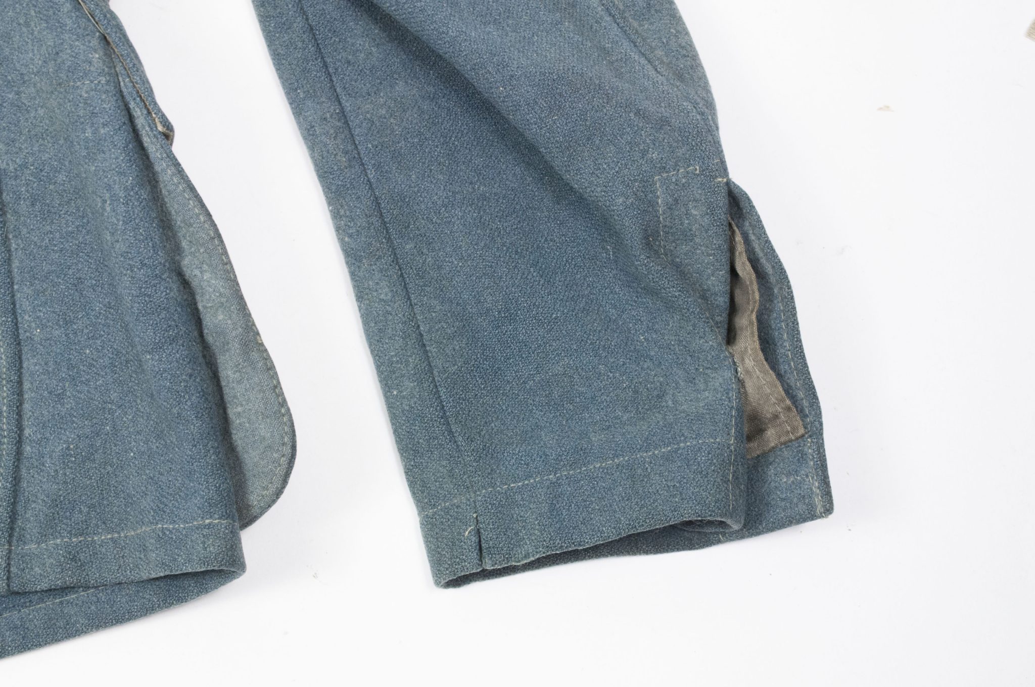 Schutzpolizei M43 Feldbluse for a Zug-Oberwachtmeister - Image 37