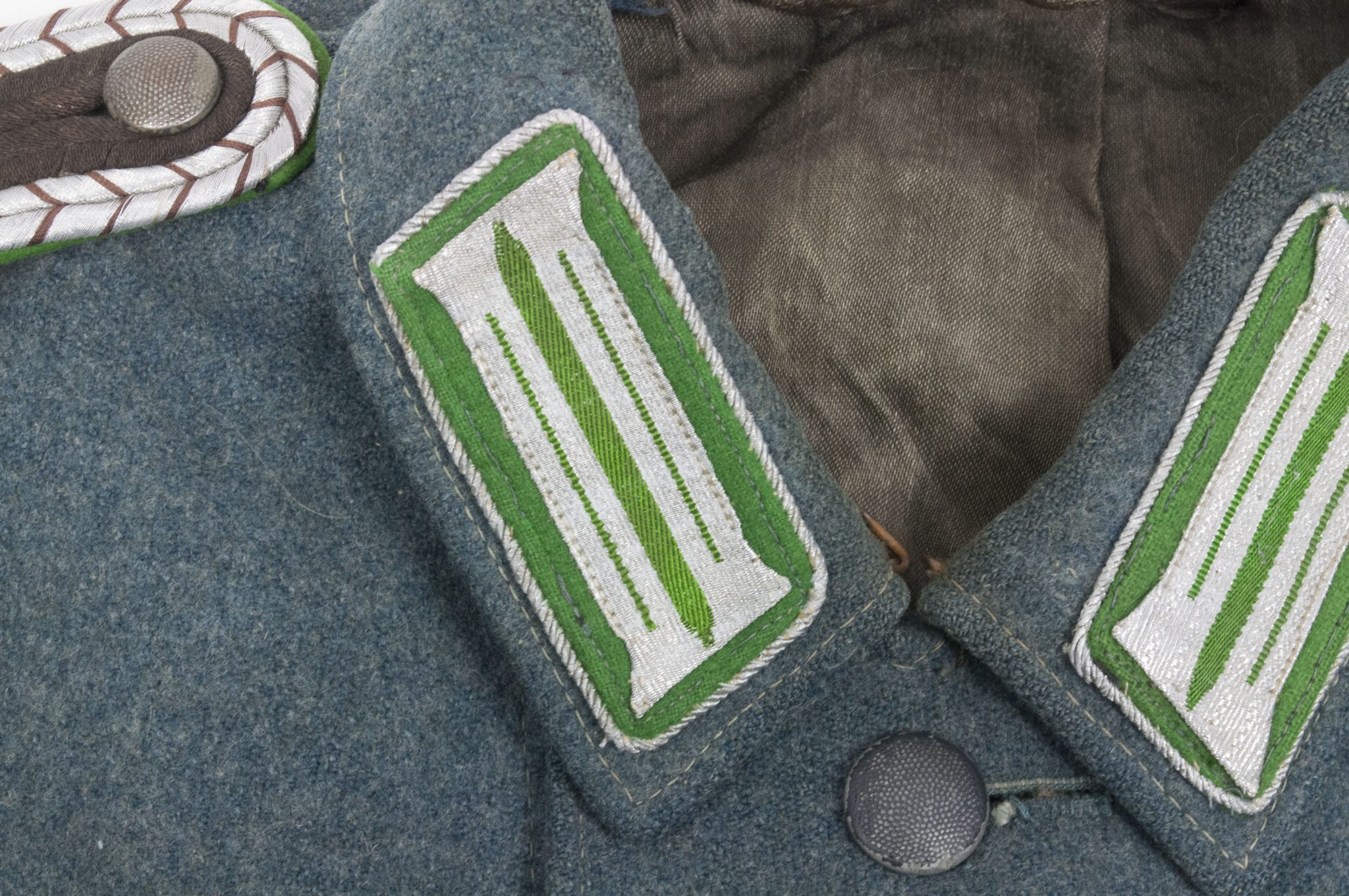 Schutzpolizei M43 Feldbluse for a Zug-Oberwachtmeister - Image 3