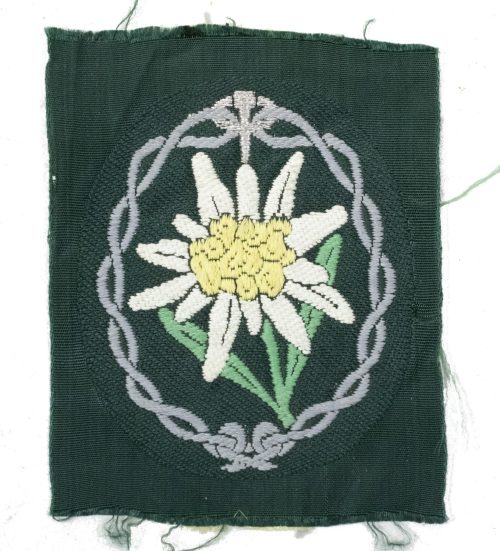 BeVo Gebirgsjäger Edelweiß insignia