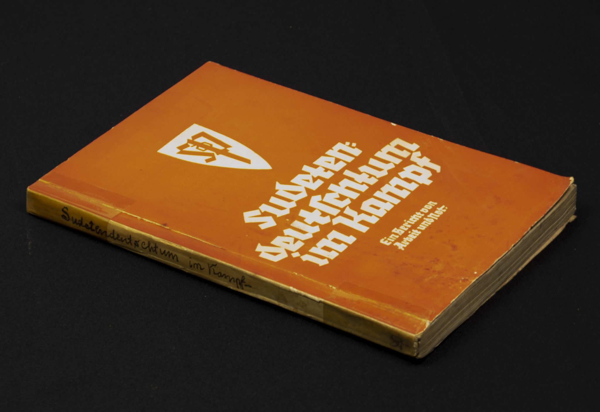 (Book) Sudeten deutschtum im Kampf Ein Bericht von Arbeit und Not (1931) (Book) Sudeten deutschtum im Kampf Ein Bericht von Arbeit und Not (1930)