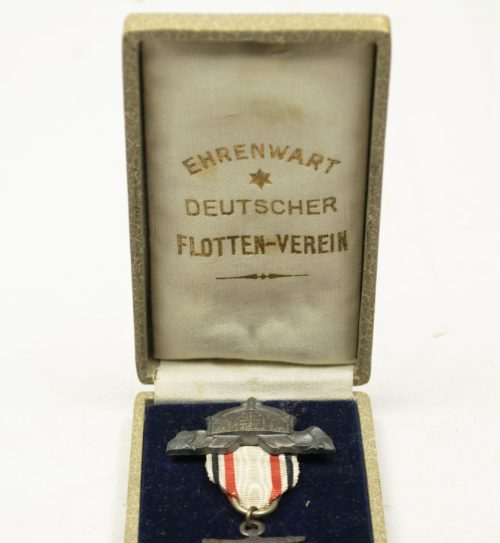 Ehrenwart Deutscher Flottenverein (silver medal) + etui