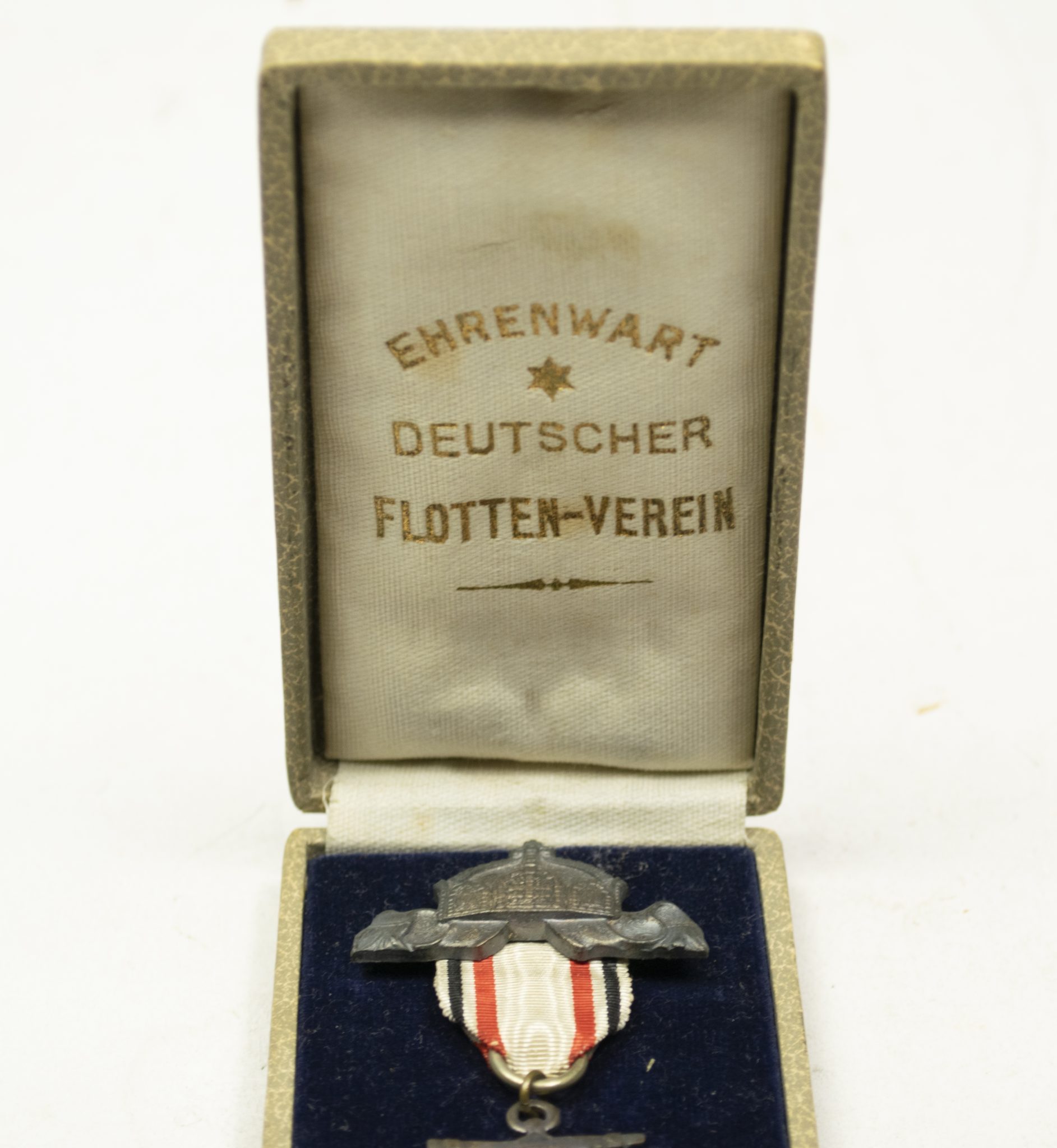 Ehrenwart Deutscher Flottenverein (silver medal) + etui (2)