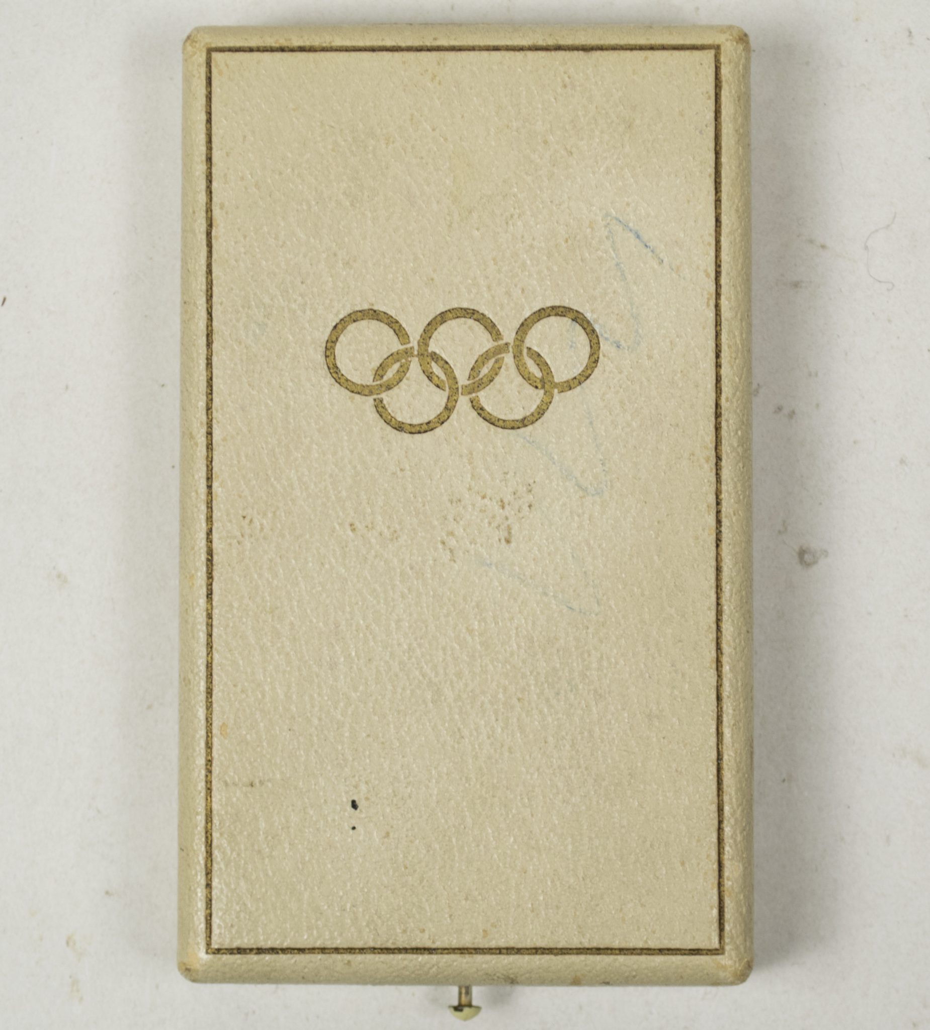 German 1936 Olympic medalOlympia Erinnerungsmedaile + etui (1) German 1936 Olympic medal/Olympia Erinnerungsmedaile + etui