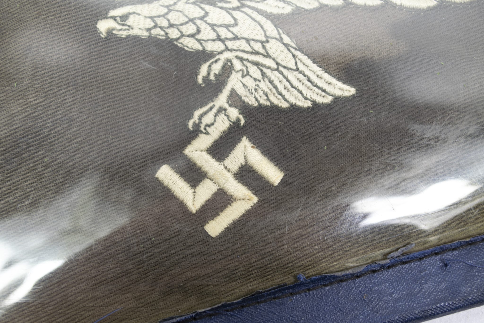 Luftwaffe (LW) officers verhicle pennant in celluloid cover - Image 9