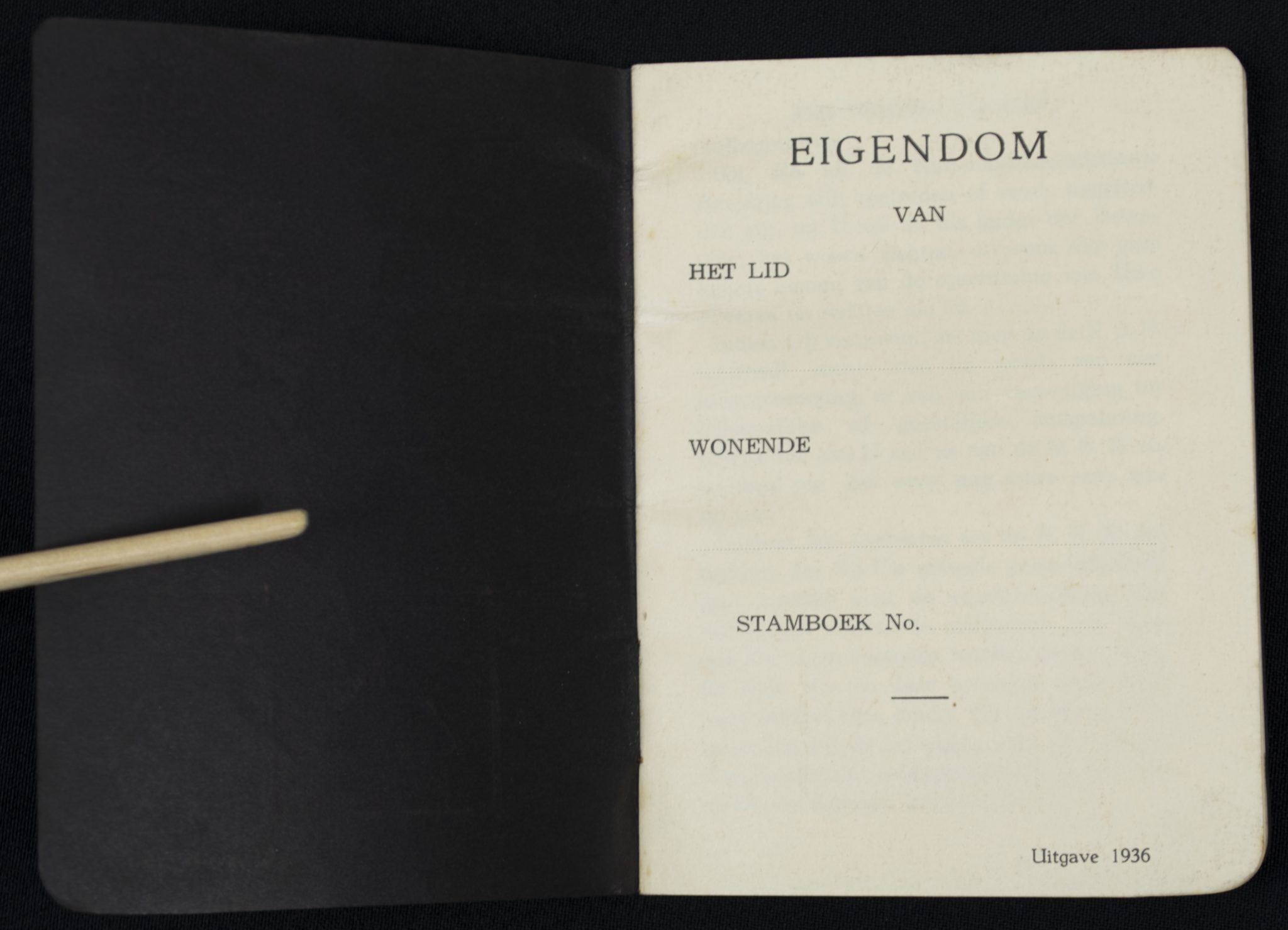 NSB Lidmaaatschapspas der Nationaal-Socialistische Beweging in Nederland (2) NSB Lidmaaatschapspas der Nationaal-Socialistische Beweging in Nederland