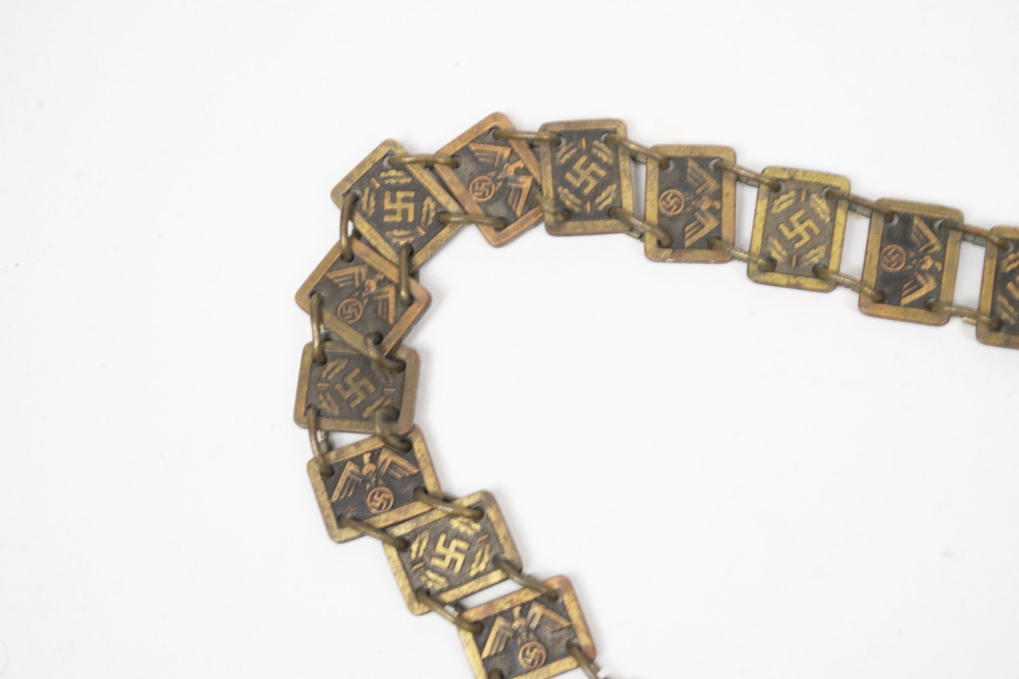 NSDAP flag bearers gorget by RZM M1/102 Frank & Reif) - Image 13