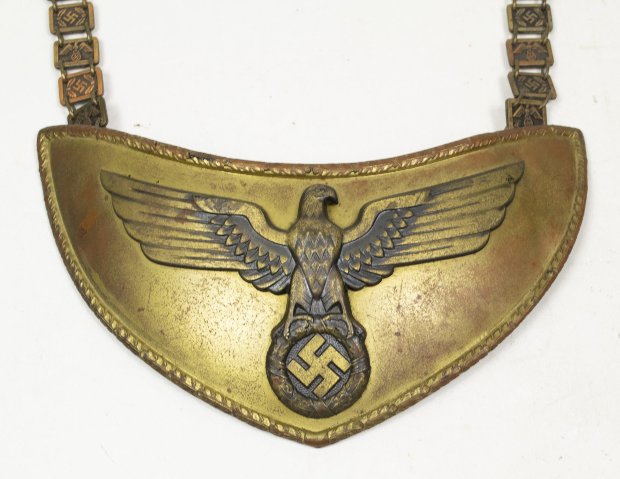 NSDAP flag bearers gorget by RZM M1102 Frank & Reif) (3)