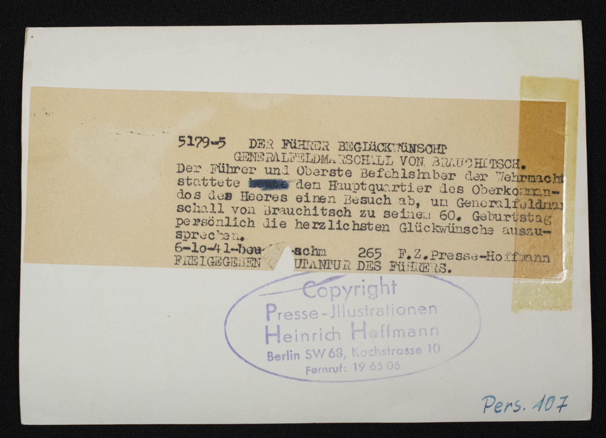 (Pressphoto) Der Führer beglückwünschtGeneralfeldmarschall von Brauchitsch (2) (Pressphoto) Der Führer beglückwünschtGeneralfeldmarschall von Brauchitsch