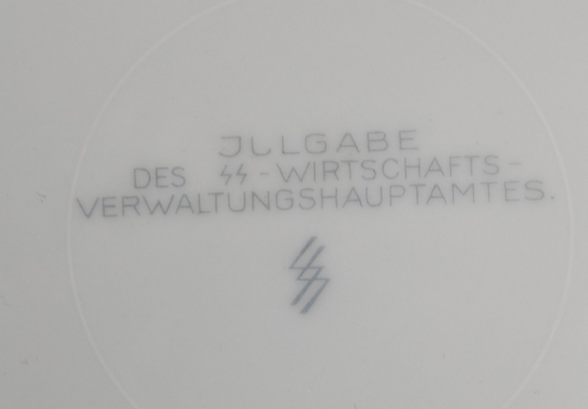 SS Julgabe der Chef des SS-Wirtschaftsverwaltungshauptamtes – Julfest 1941 Allach Julteller