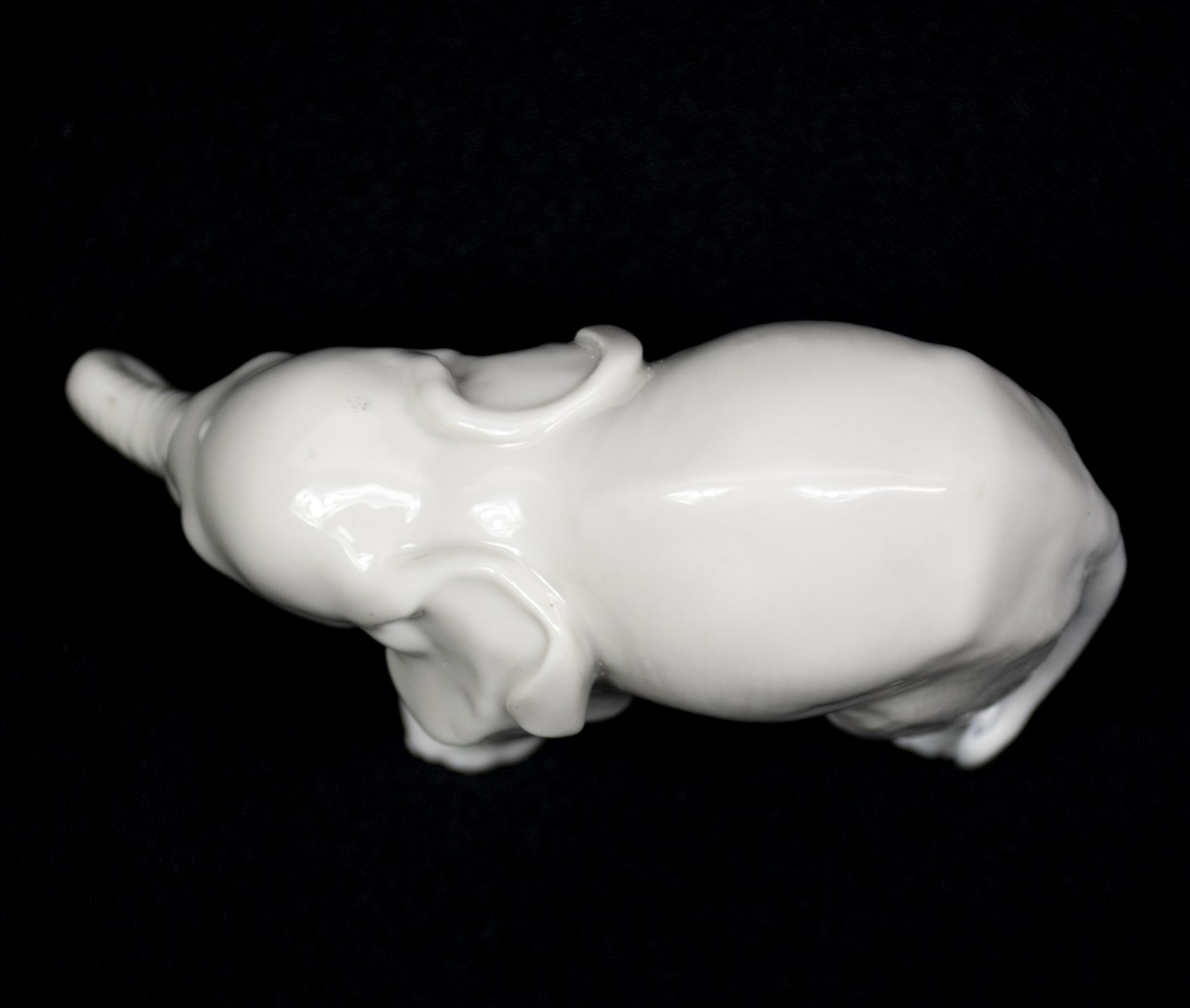 Allach porcelain small standing Elephant (Theodor Kärner Nr. 3)
